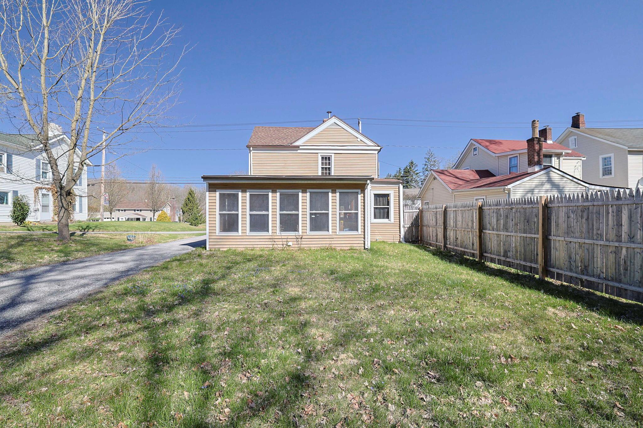 Single Family Main  Dutchess County, NY 12569, MLS-850272-26