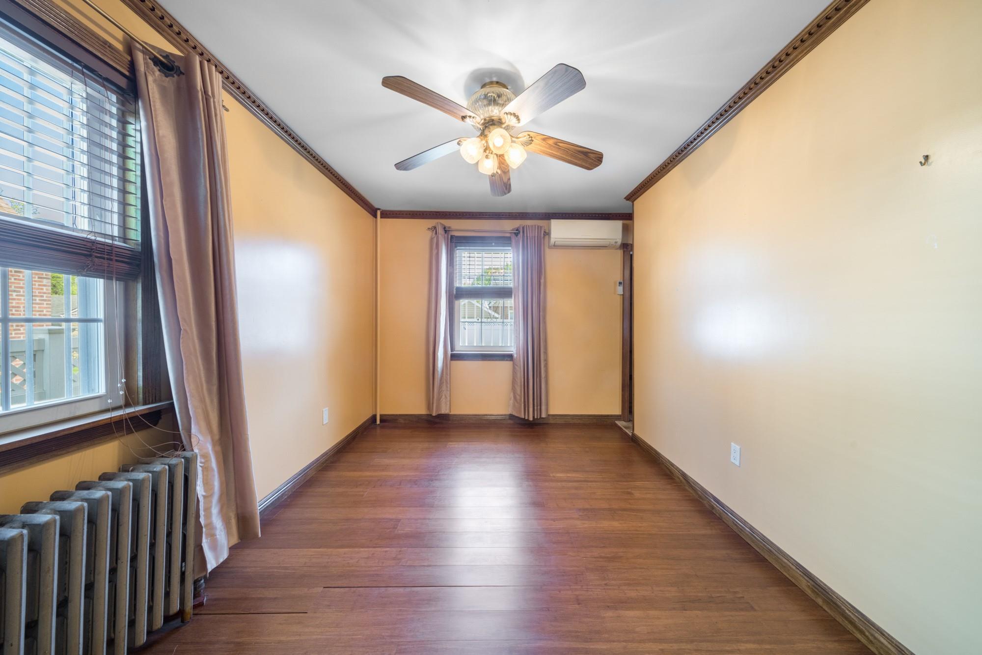 Single Family 230  Queens, NY 11411, MLS-850280-4
