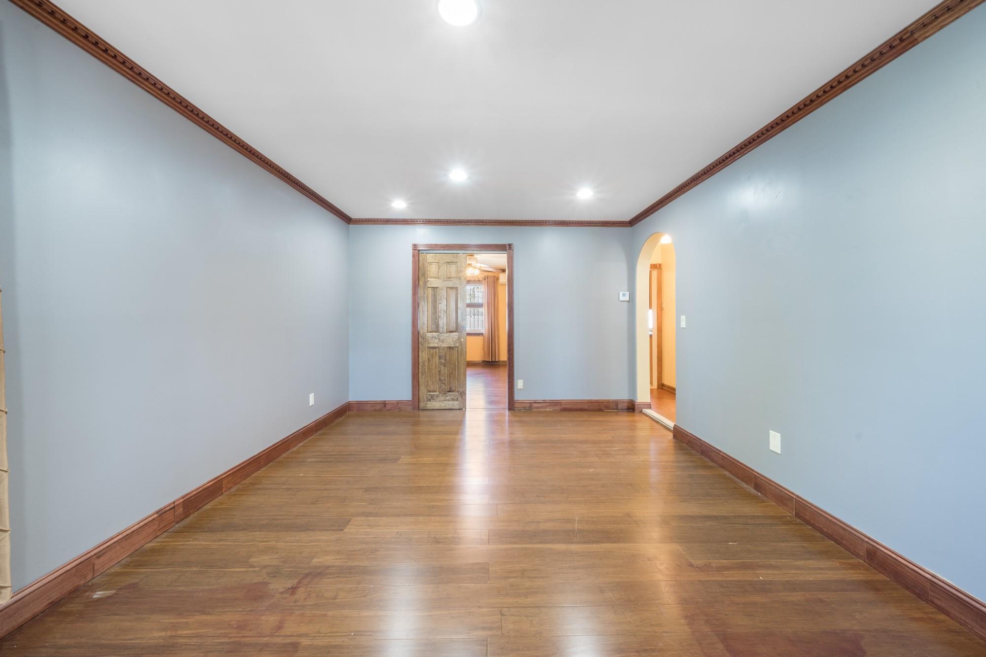 Single Family 230  Queens, NY 11411, MLS-850280-5