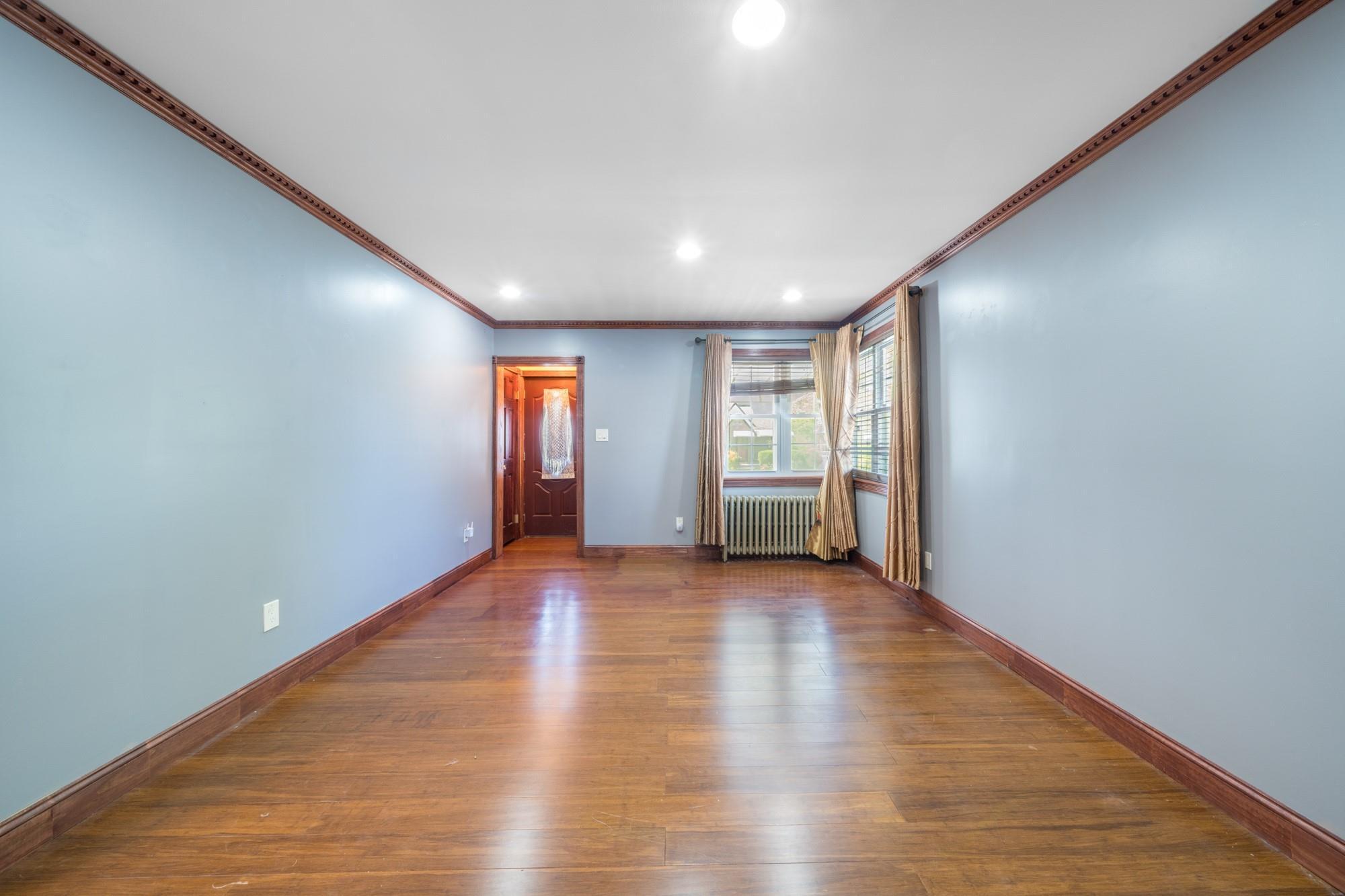 Single Family 230  Queens, NY 11411, MLS-850280-7