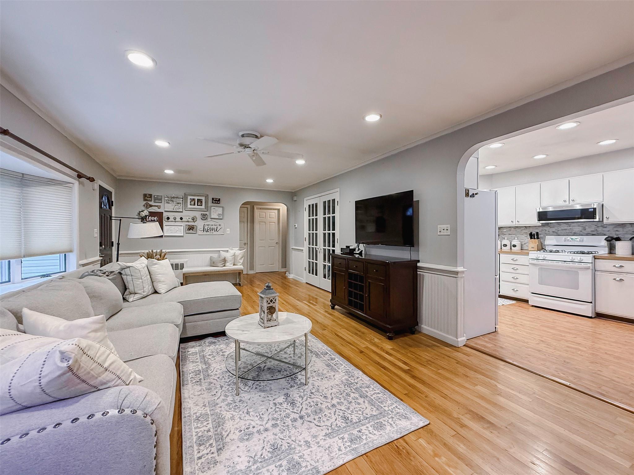 Single Family Gloria  Suffolk County, NY 11788, MLS-850306-4