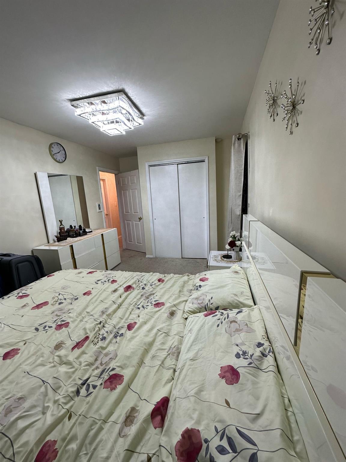 Single Family 220 St  Queens, NY 11413, MLS-850324-18
