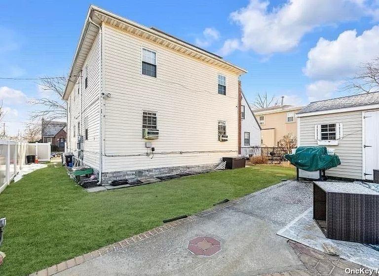 Single Family 220 St  Queens, NY 11413, MLS-850324-5