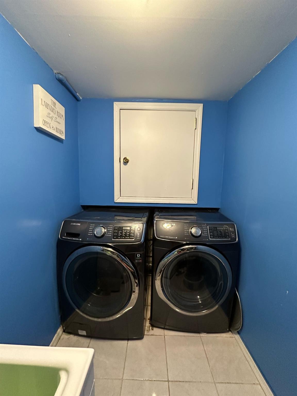 Single Family 220 St  Queens, NY 11413, MLS-850324-6