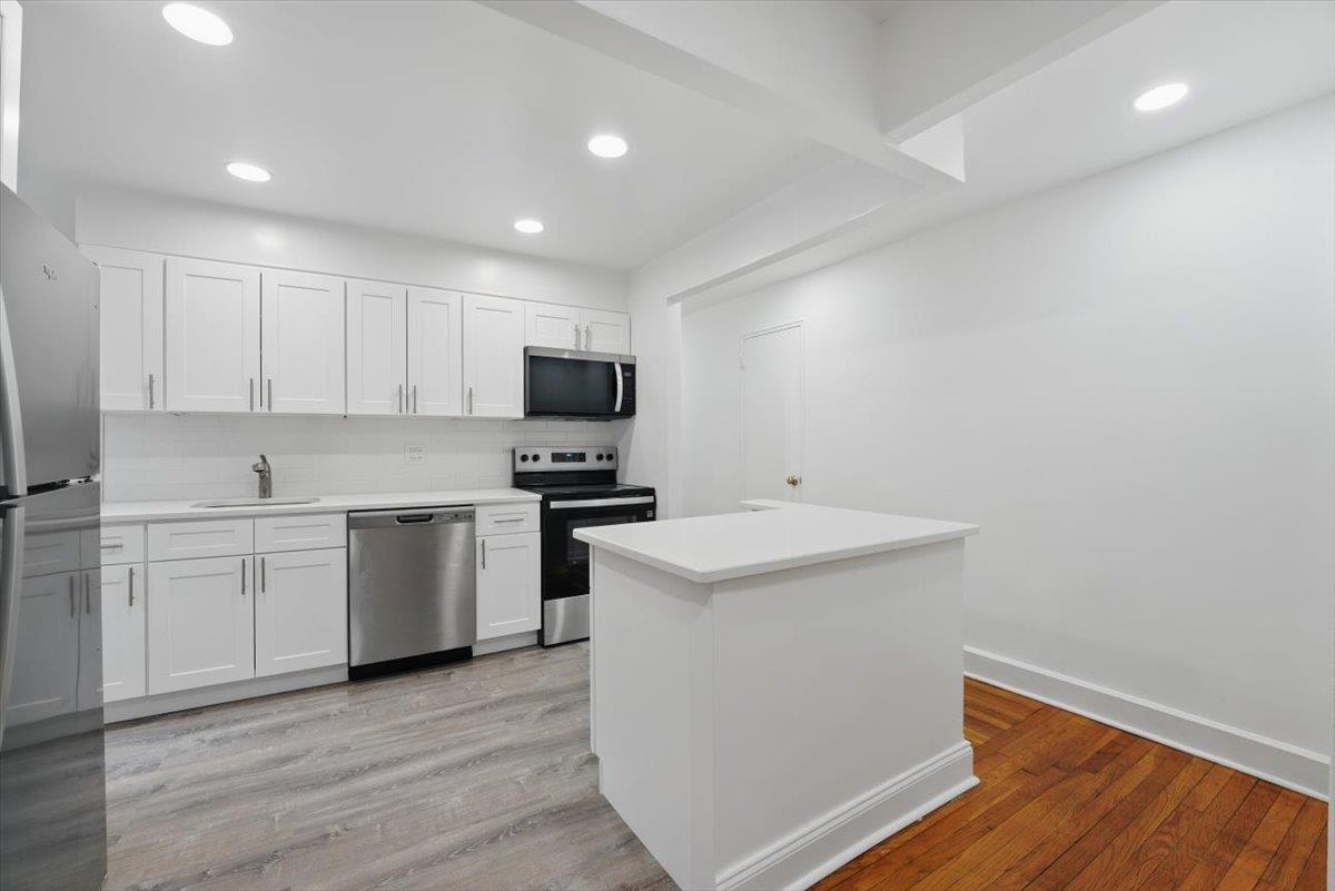 Coop Greystone  Bronx, NY 10463, MLS-850356-7