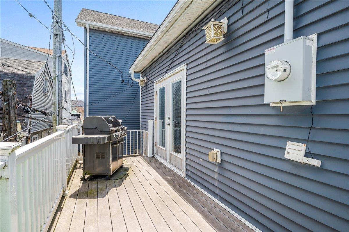 Single Family California  Nassau County, NY 11561, MLS-850376-18