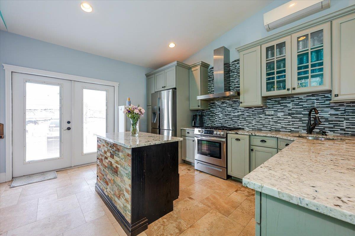 Single Family California  Nassau County, NY 11561, MLS-850376-7