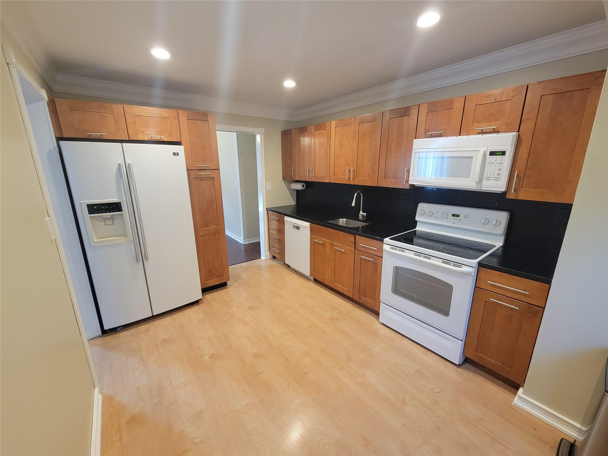 Single Family Forrest  Suffolk County, NY 11967, MLS-850384-7