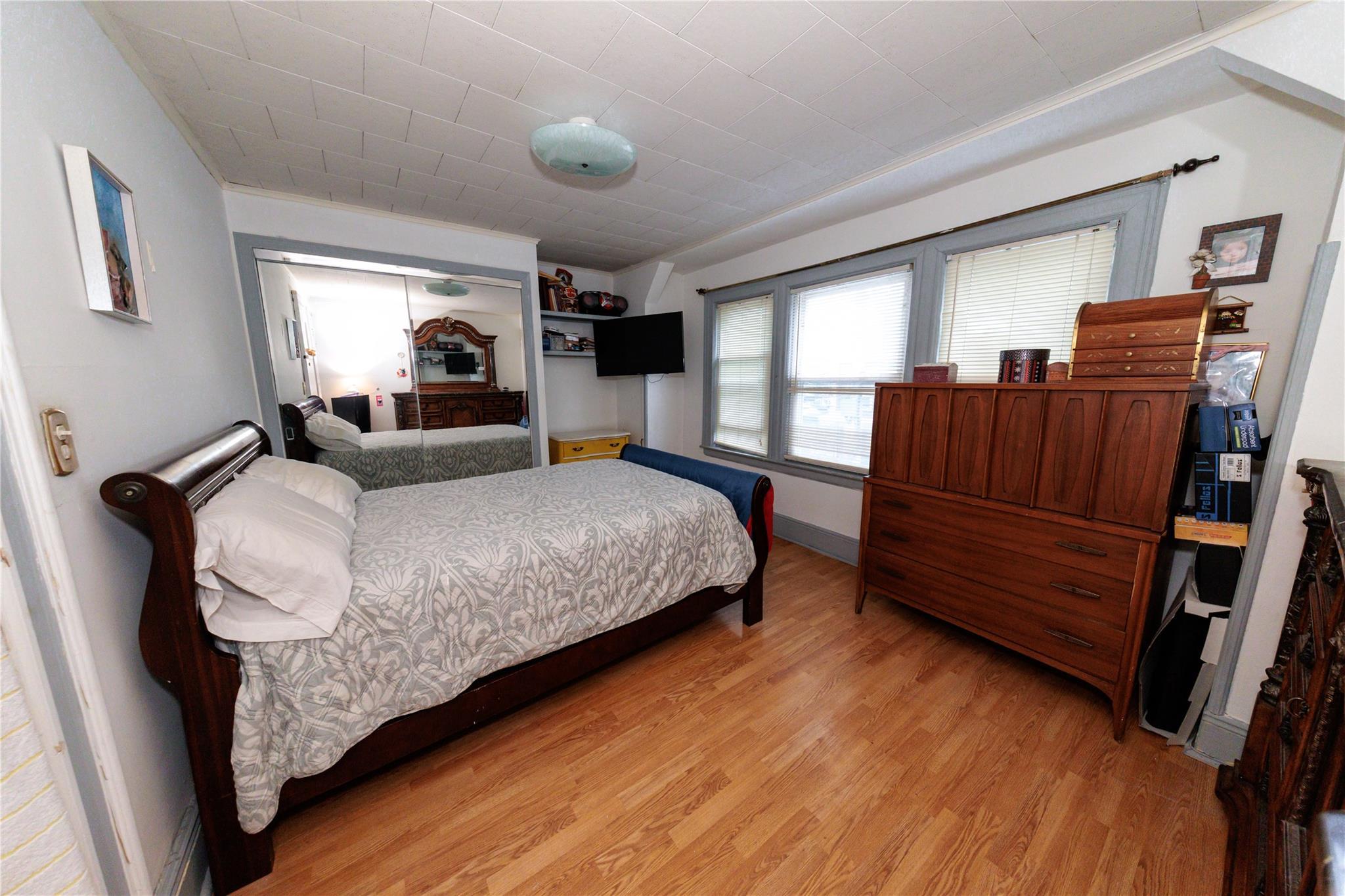 Single Family 80th  Queens, NY 11421, MLS-850388-22