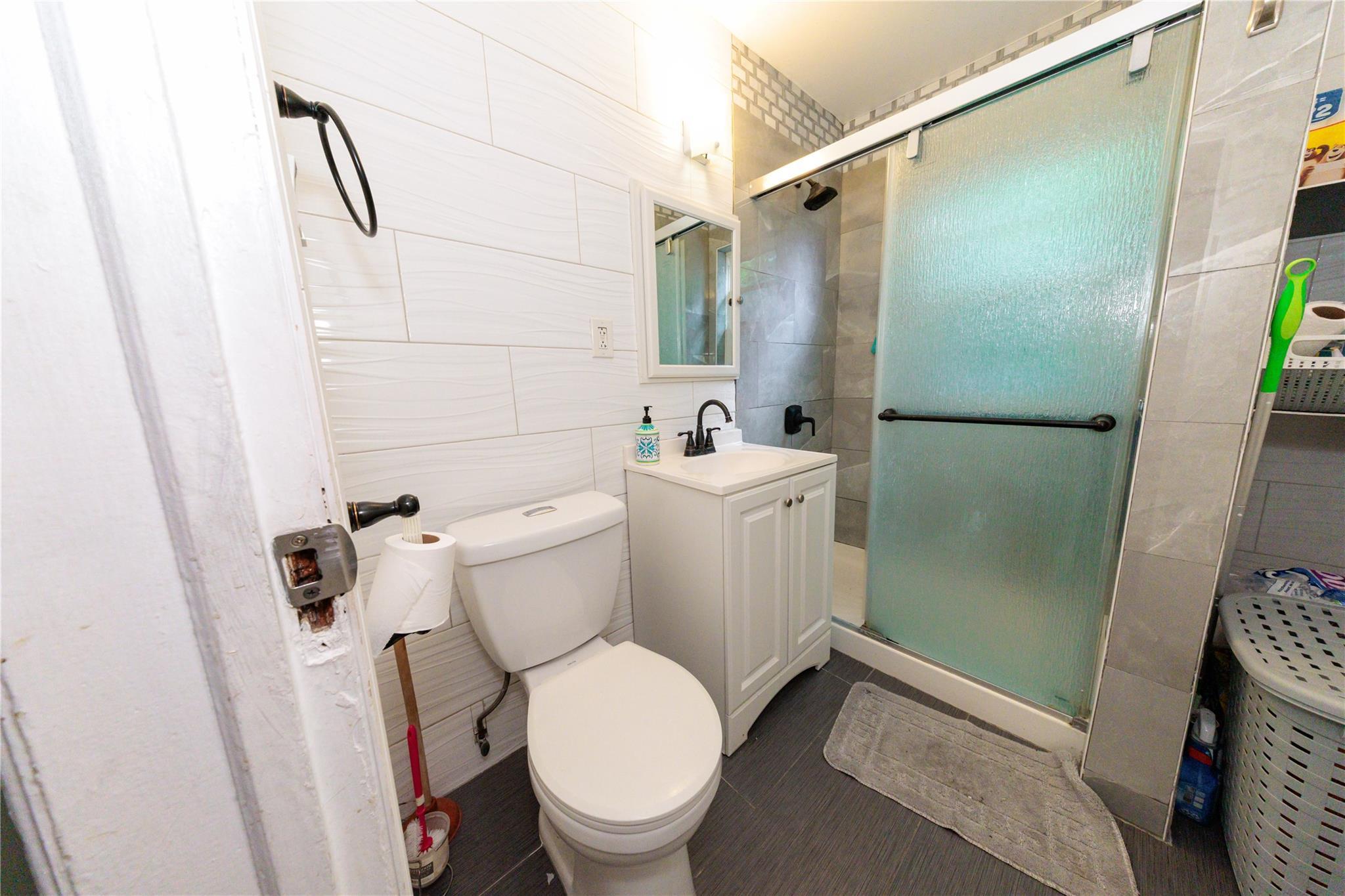 Single Family 80th  Queens, NY 11421, MLS-850388-28