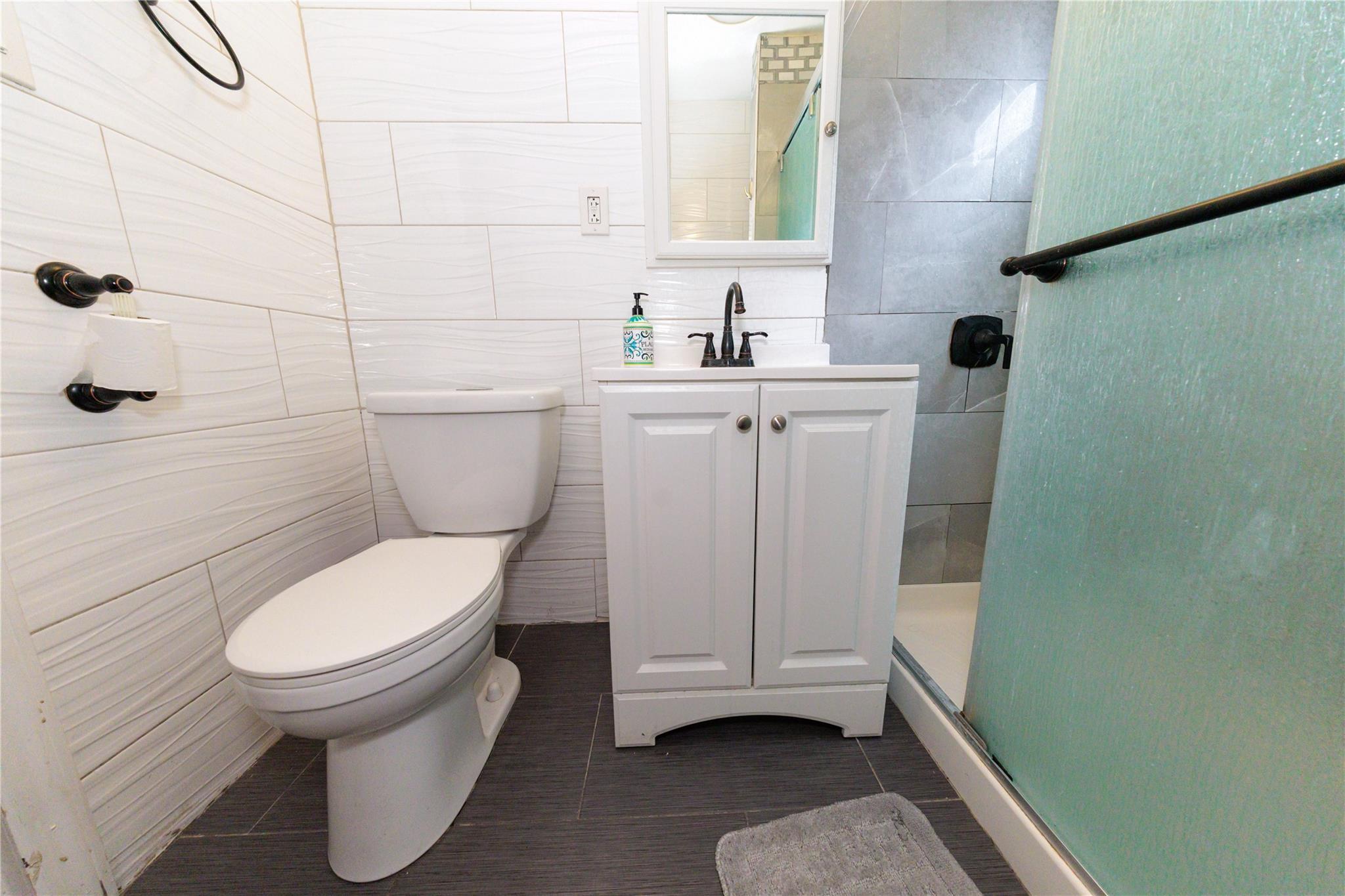 Single Family 80th  Queens, NY 11421, MLS-850388-29