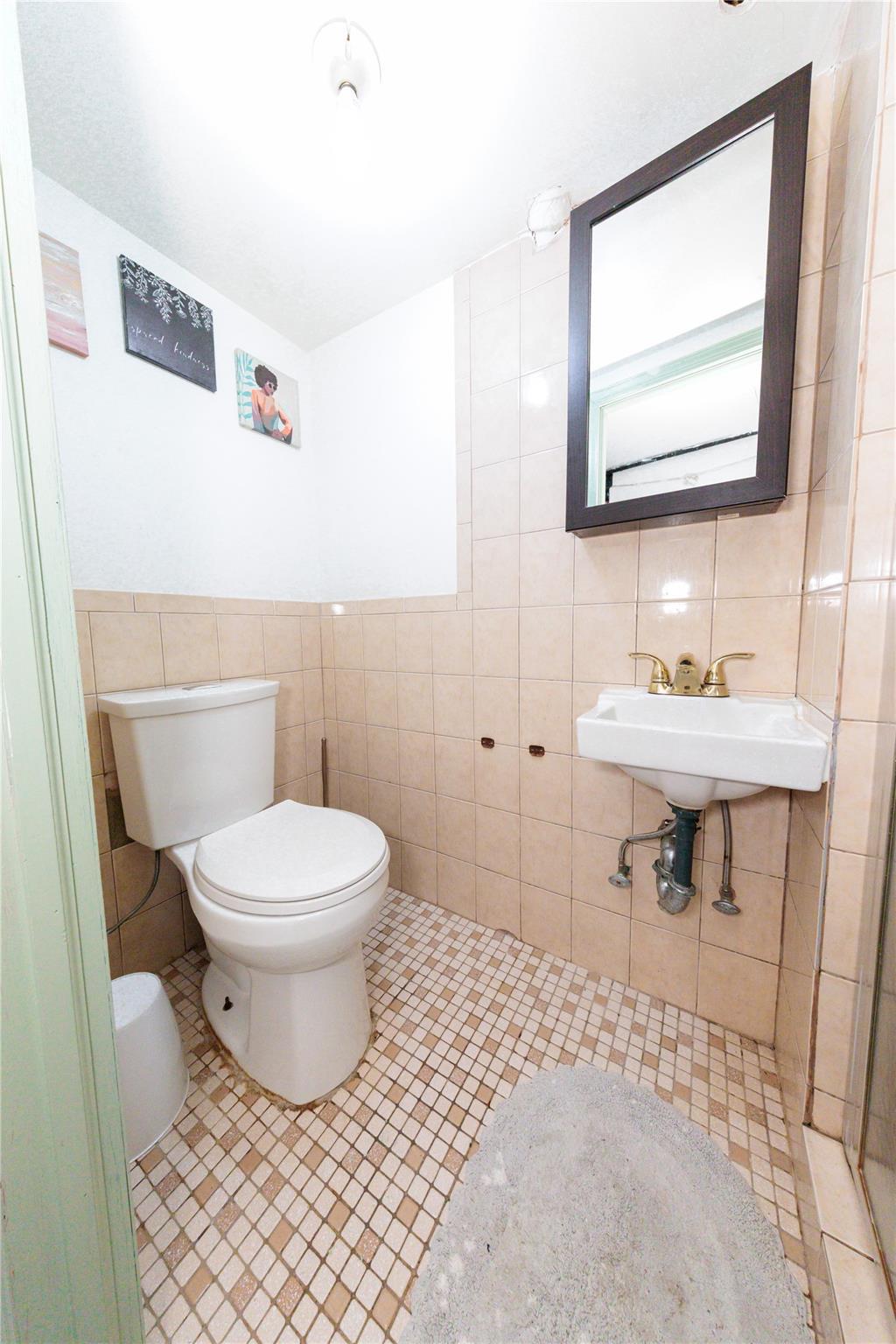 Single Family 80th  Queens, NY 11421, MLS-850388-33