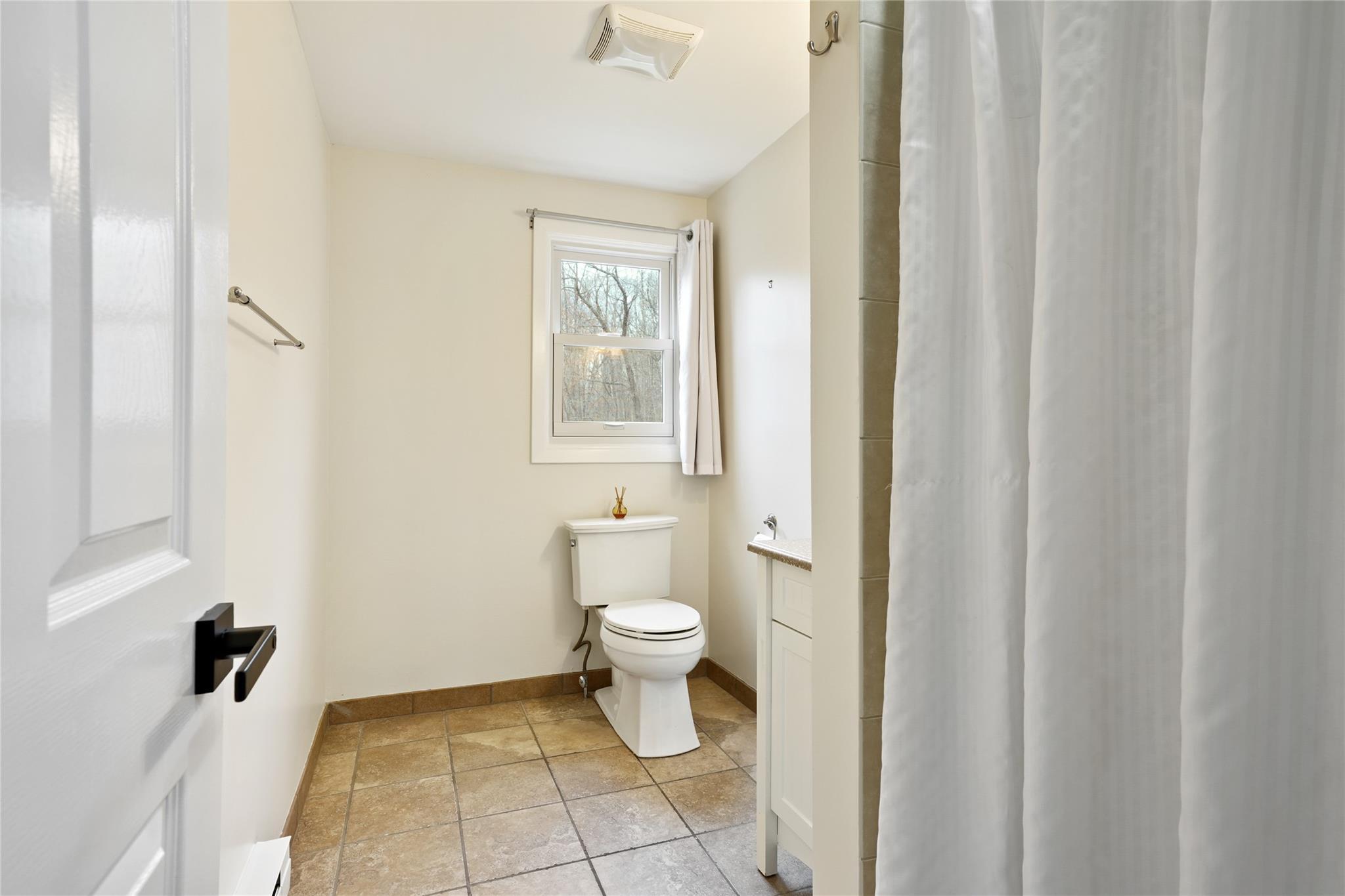 Single Family Wind  Dutchess County, NY 12564, MLS-850390-28