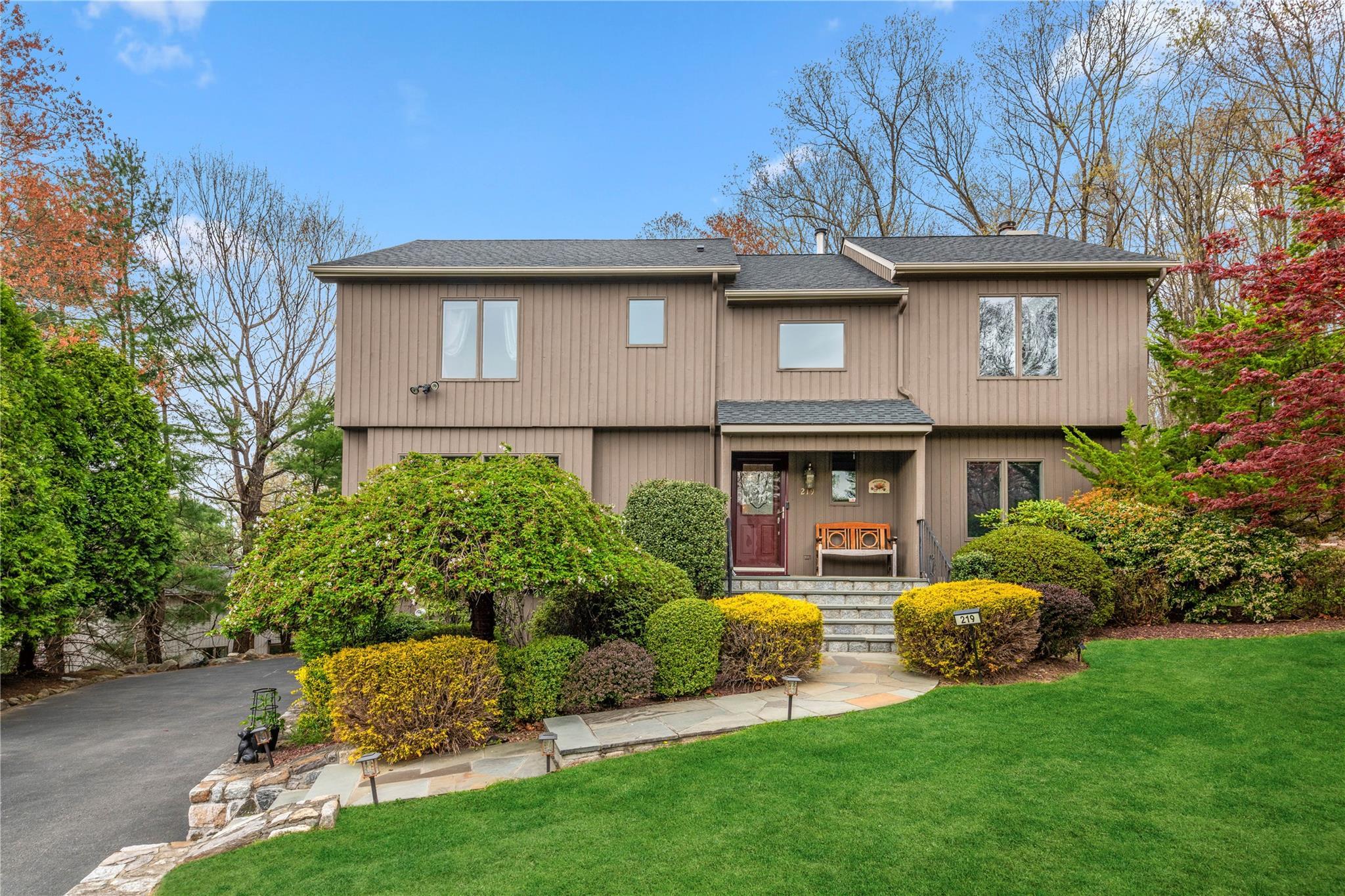 Single Family Briarwood  Westchester County, NY 10589, MLS-850392-24