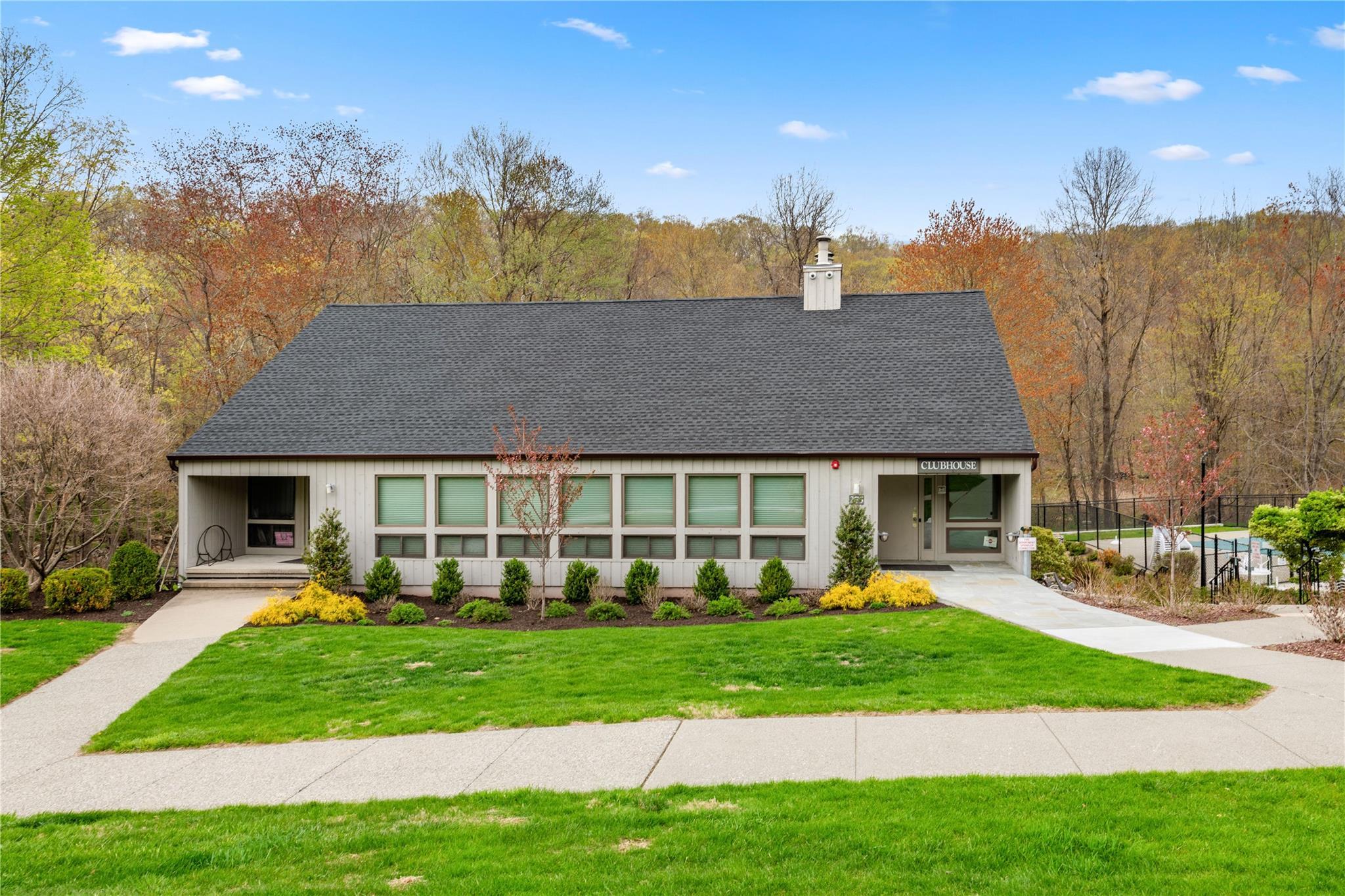 Single Family Briarwood  Westchester County, NY 10589, MLS-850392-28