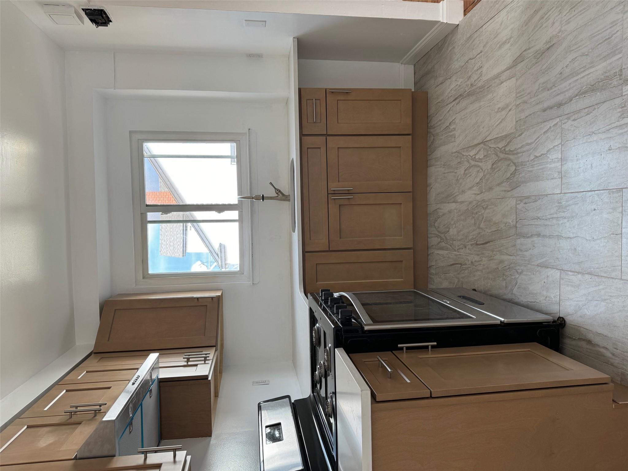 Apartment 45th  Queens, NY 11361, MLS-850402-3