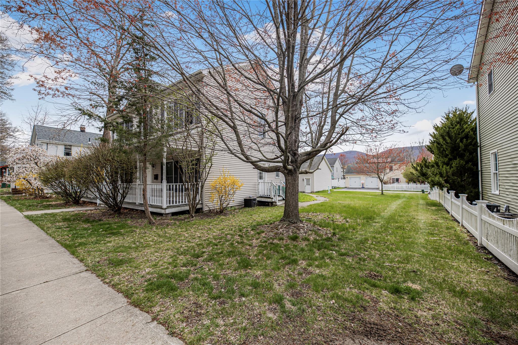 Single Family Melio Bettina  Dutchess County, NY 12508, MLS-850403-26