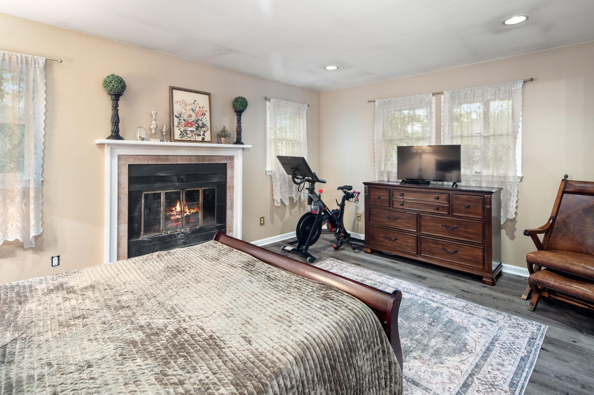 Single Family Brookville  Westchester County, NY 10562, MLS-850423-19