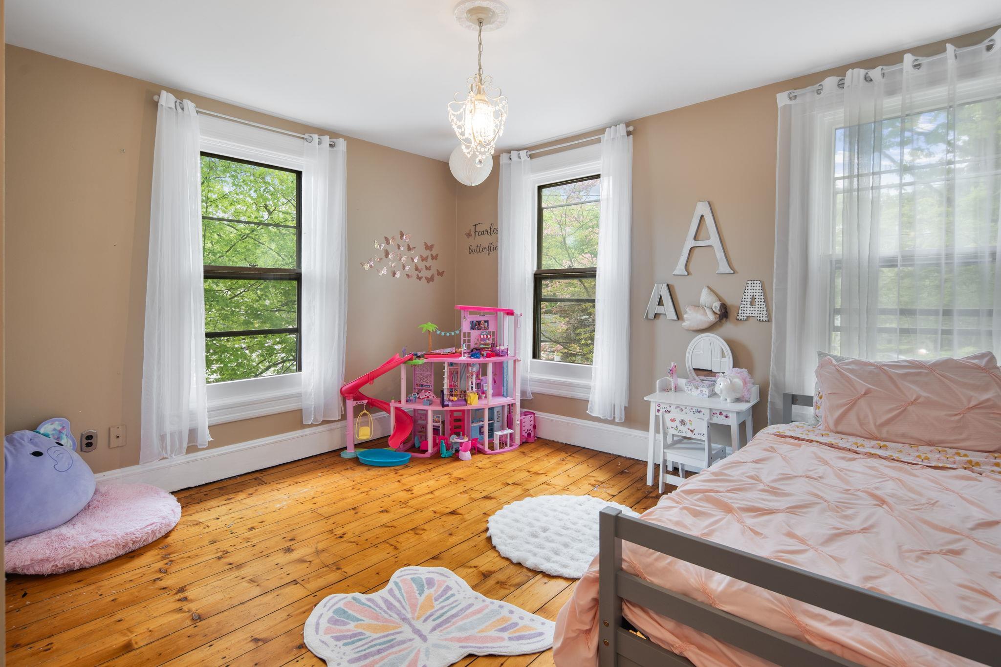 Single Family Brookville  Westchester County, NY 10562, MLS-850423-27