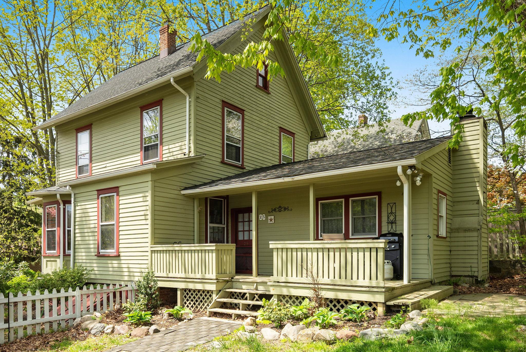Single Family Brookville  Westchester County, NY 10562, MLS-850423-28