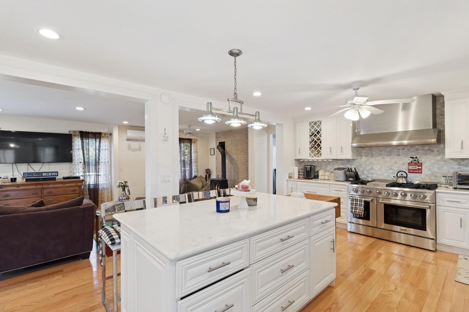 Single Family Norris Ln  Suffolk County, NY 11932, MLS-850424-11