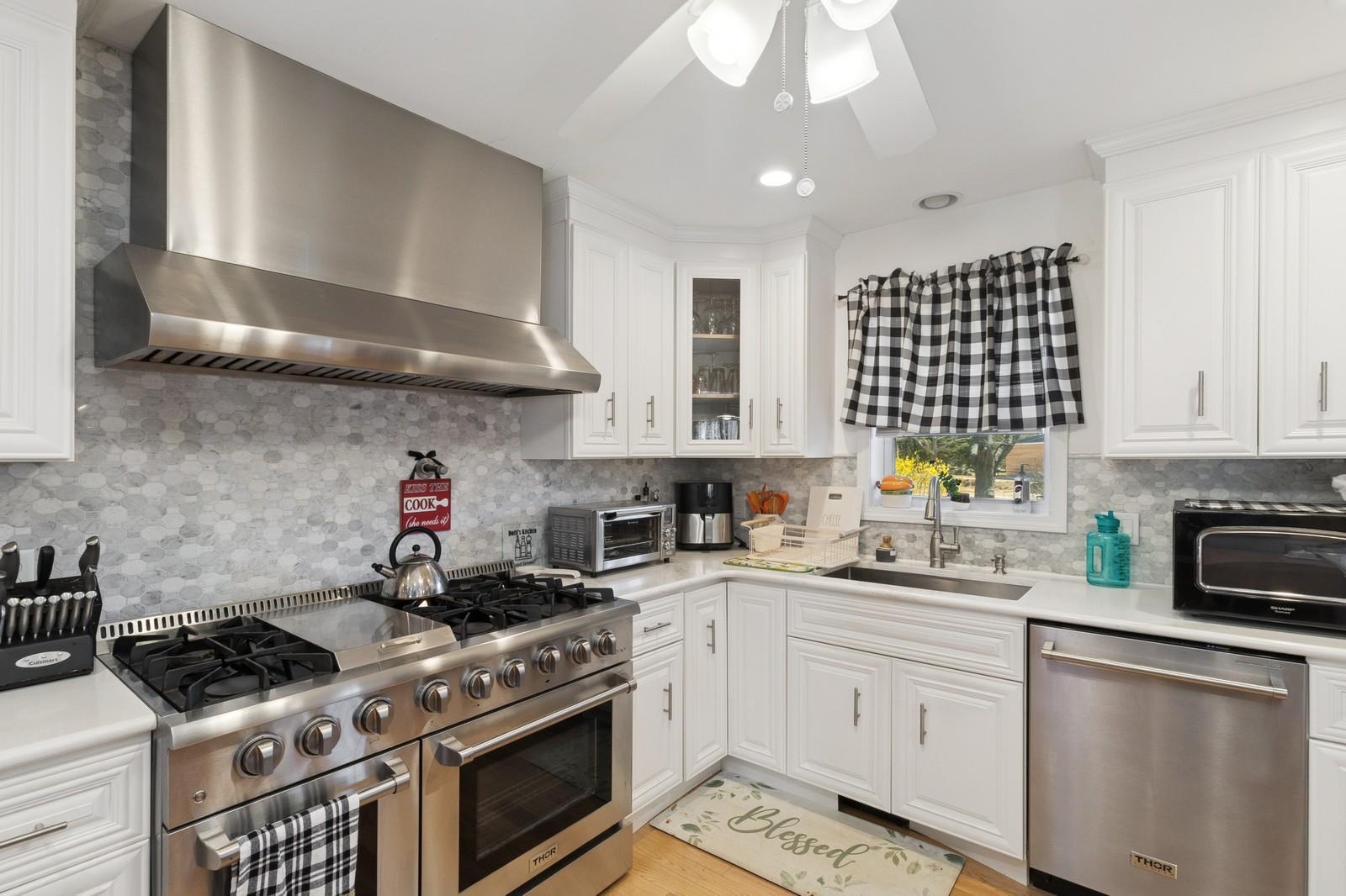 Single Family Norris Ln  Suffolk County, NY 11932, MLS-850424-13