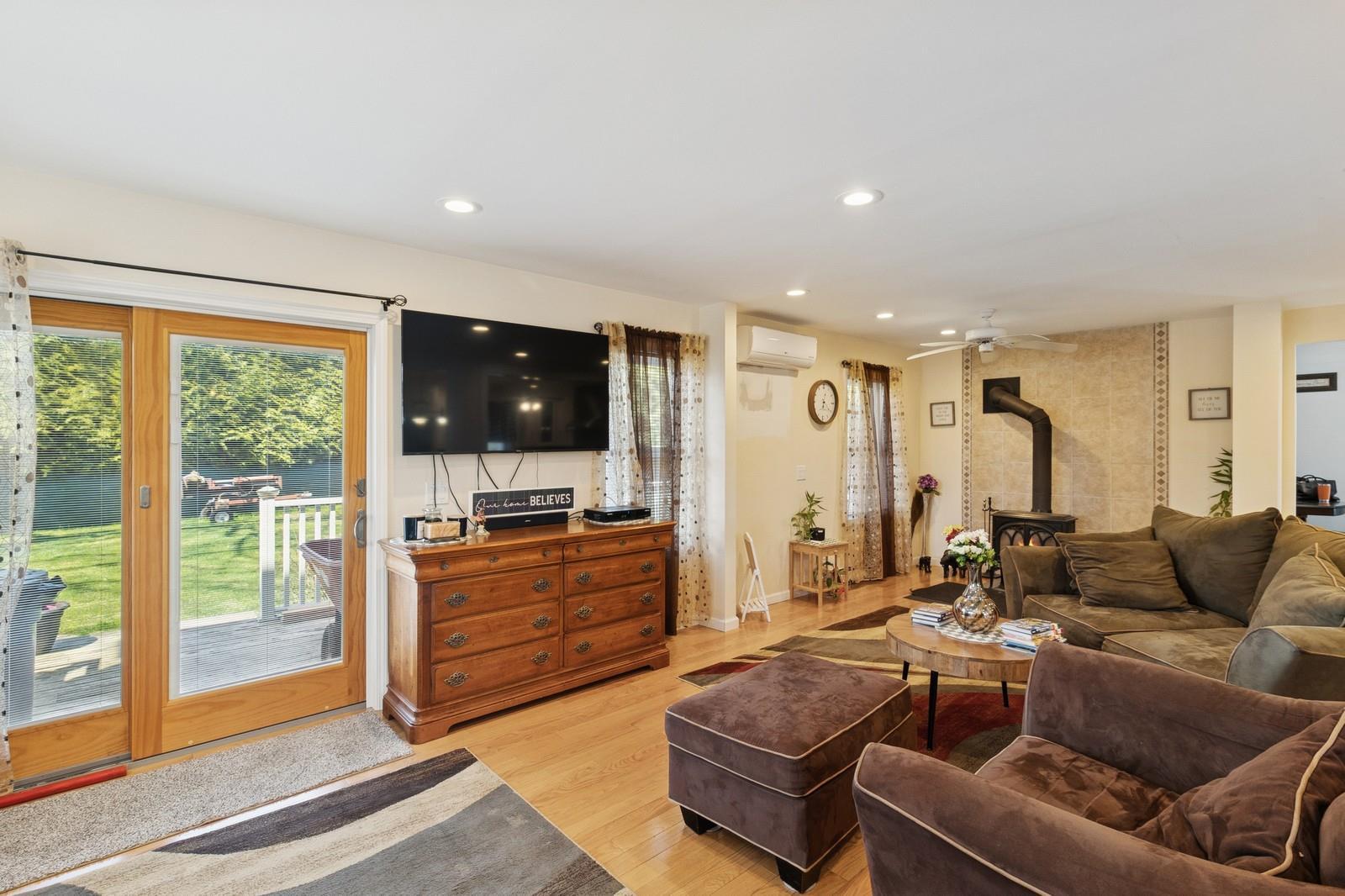 Single Family Norris Ln  Suffolk County, NY 11932, MLS-850424-17