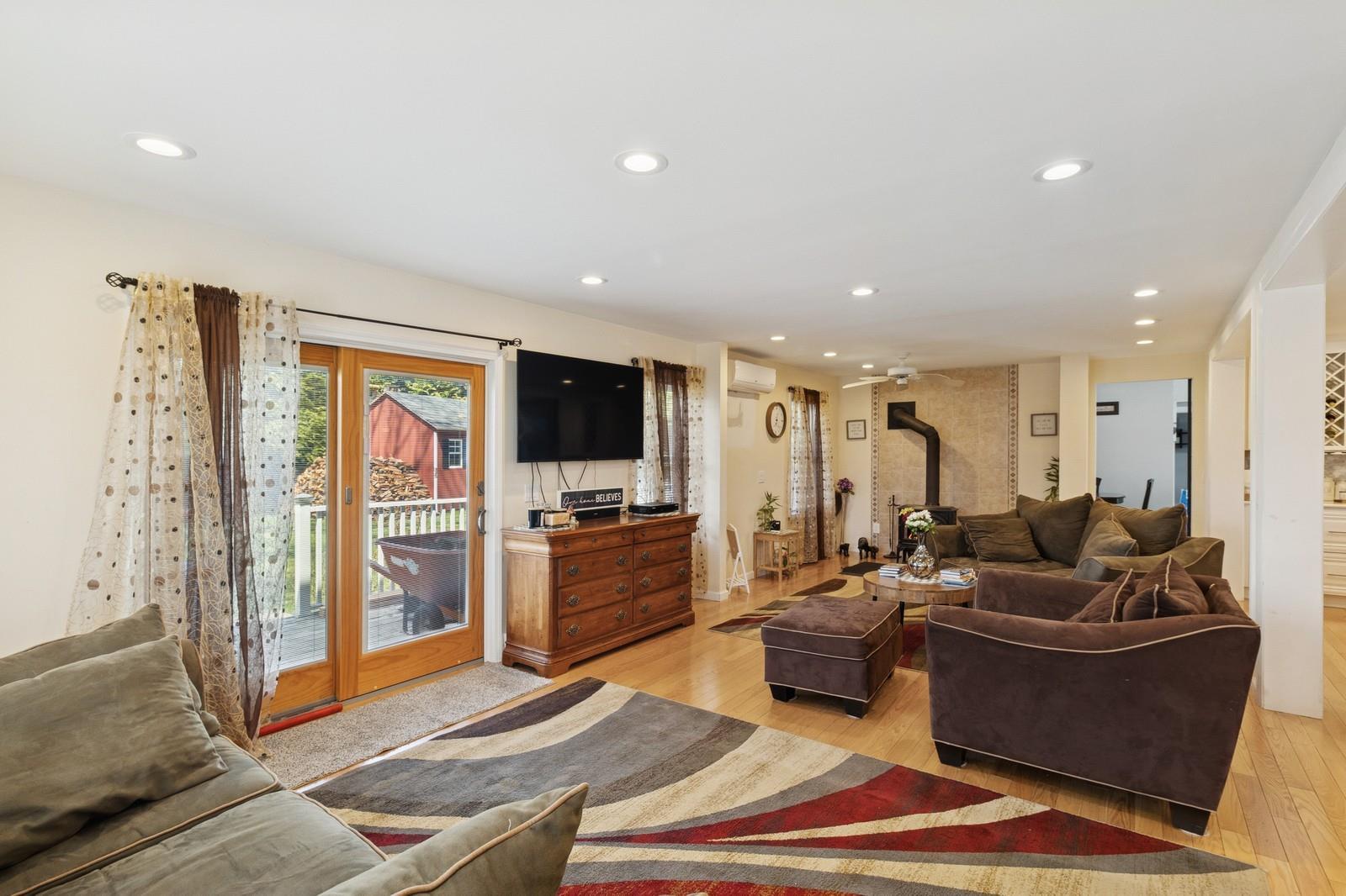 Single Family Norris Ln  Suffolk County, NY 11932, MLS-850424-19