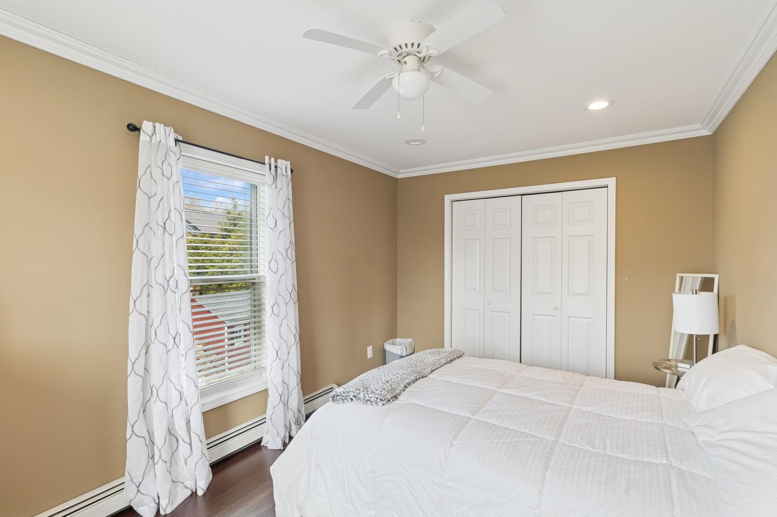 Single Family Norris Ln  Suffolk County, NY 11932, MLS-850424-27