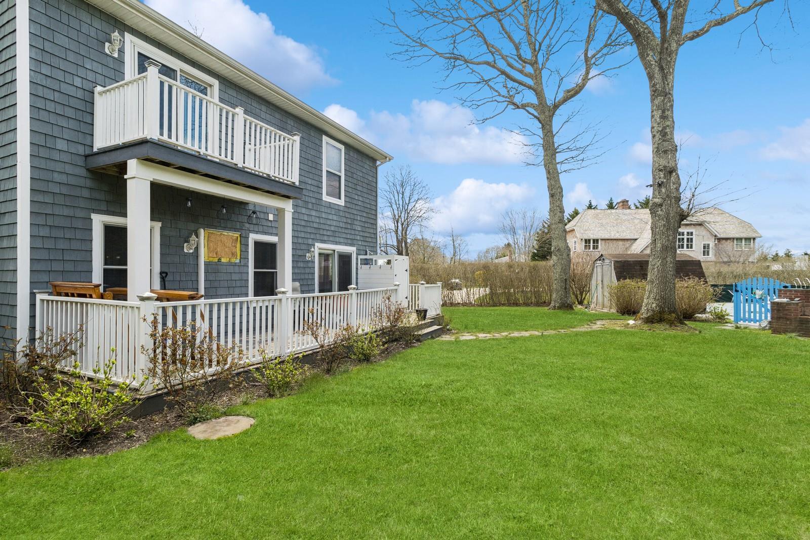 Single Family Norris Ln  Suffolk County, NY 11932, MLS-850424-33