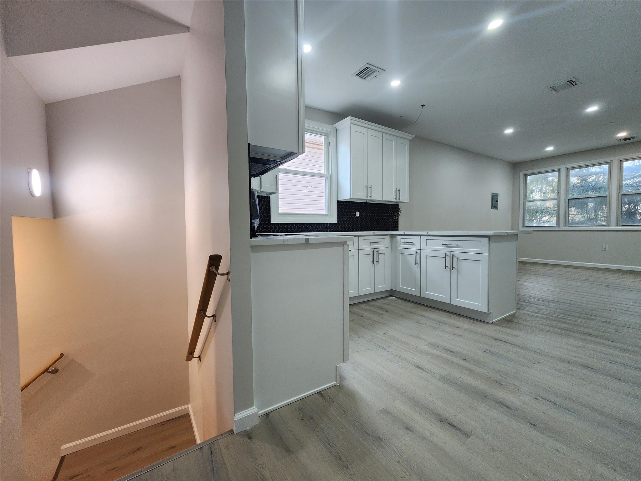 Single Family Wayne Street  Staten Island, NY 10310, MLS-850437-15