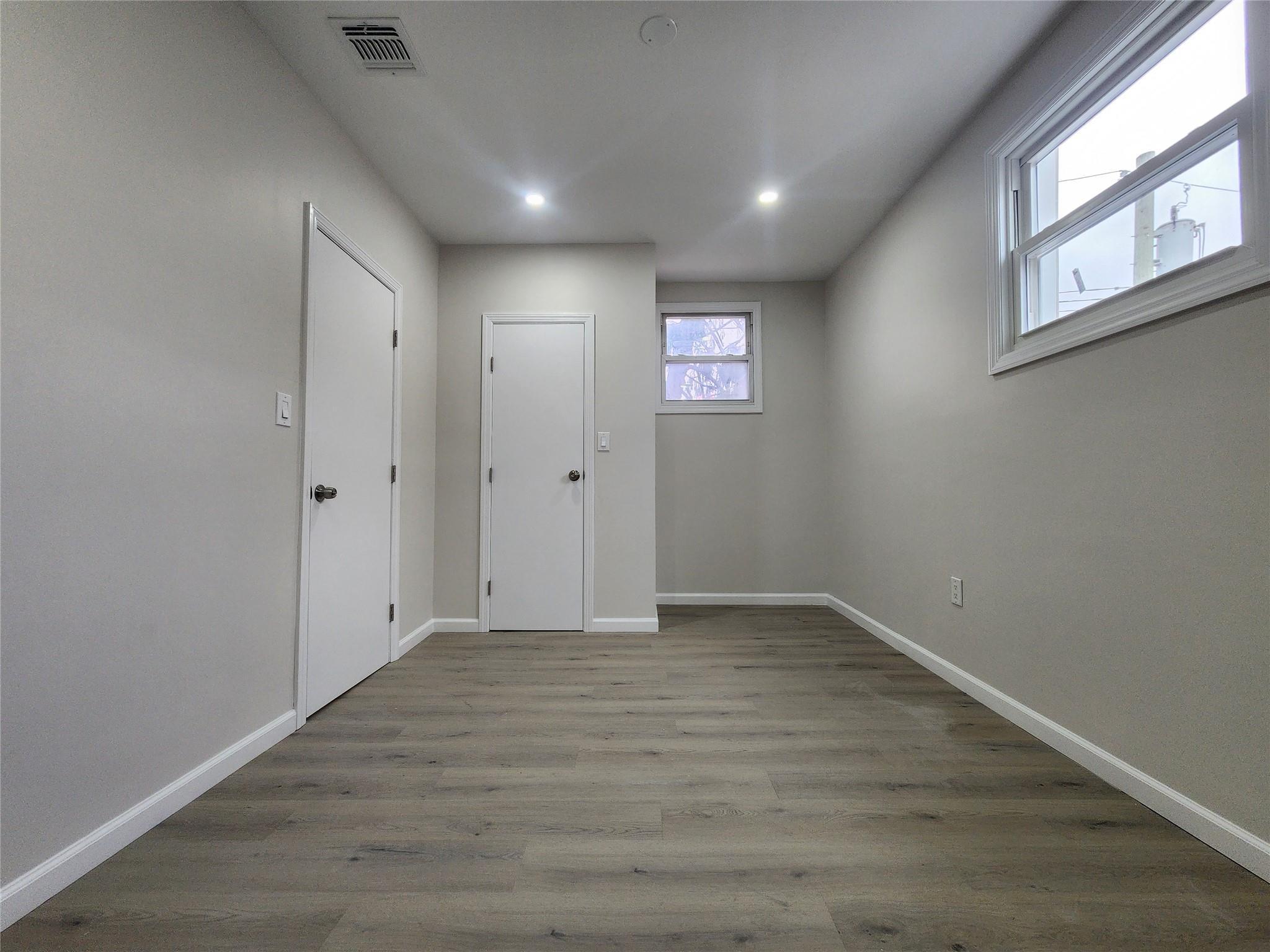 Single Family Wayne Street  Staten Island, NY 10310, MLS-850437-23