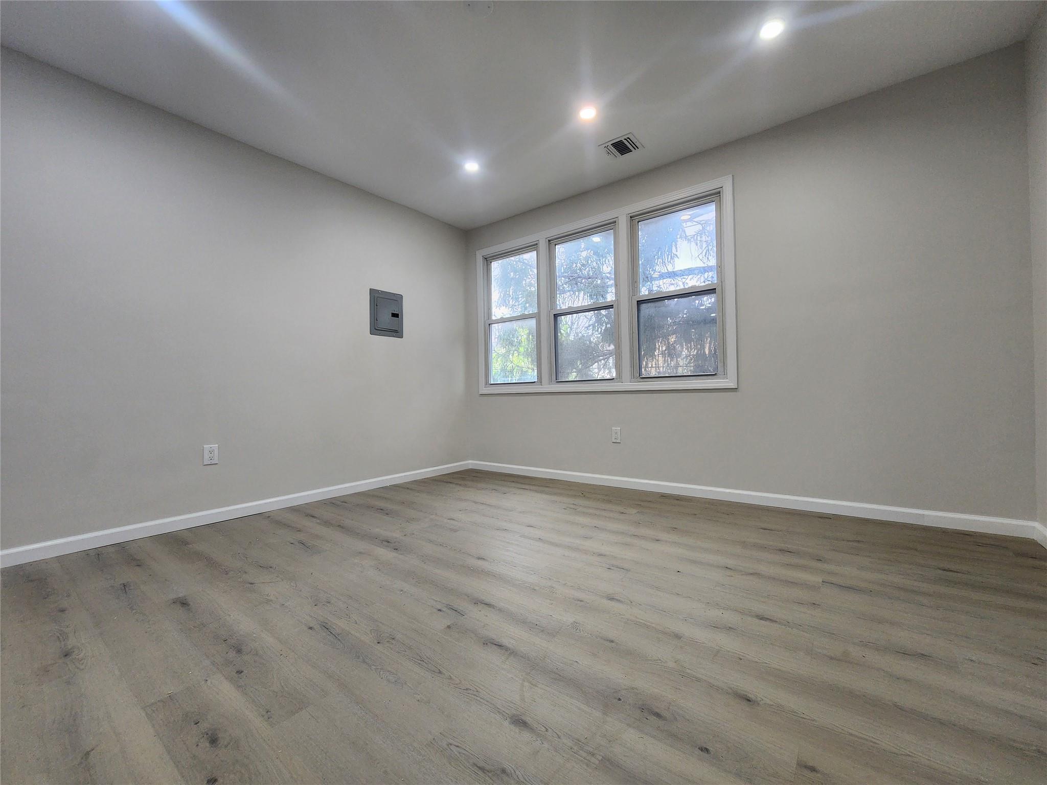 Single Family Wayne Street  Staten Island, NY 10310, MLS-850437-26