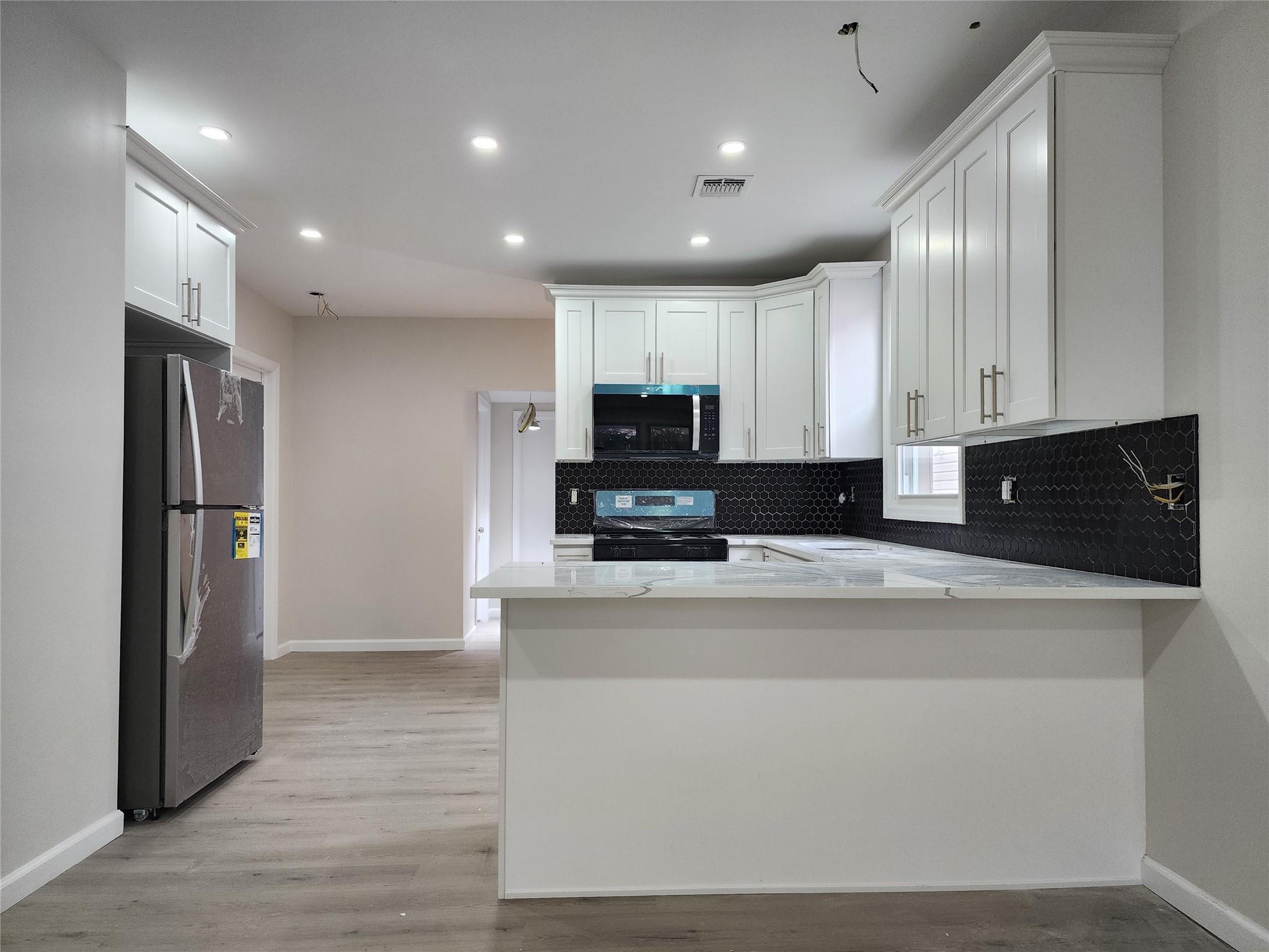 Single Family Wayne Street  Staten Island, NY 10310, MLS-850437-27