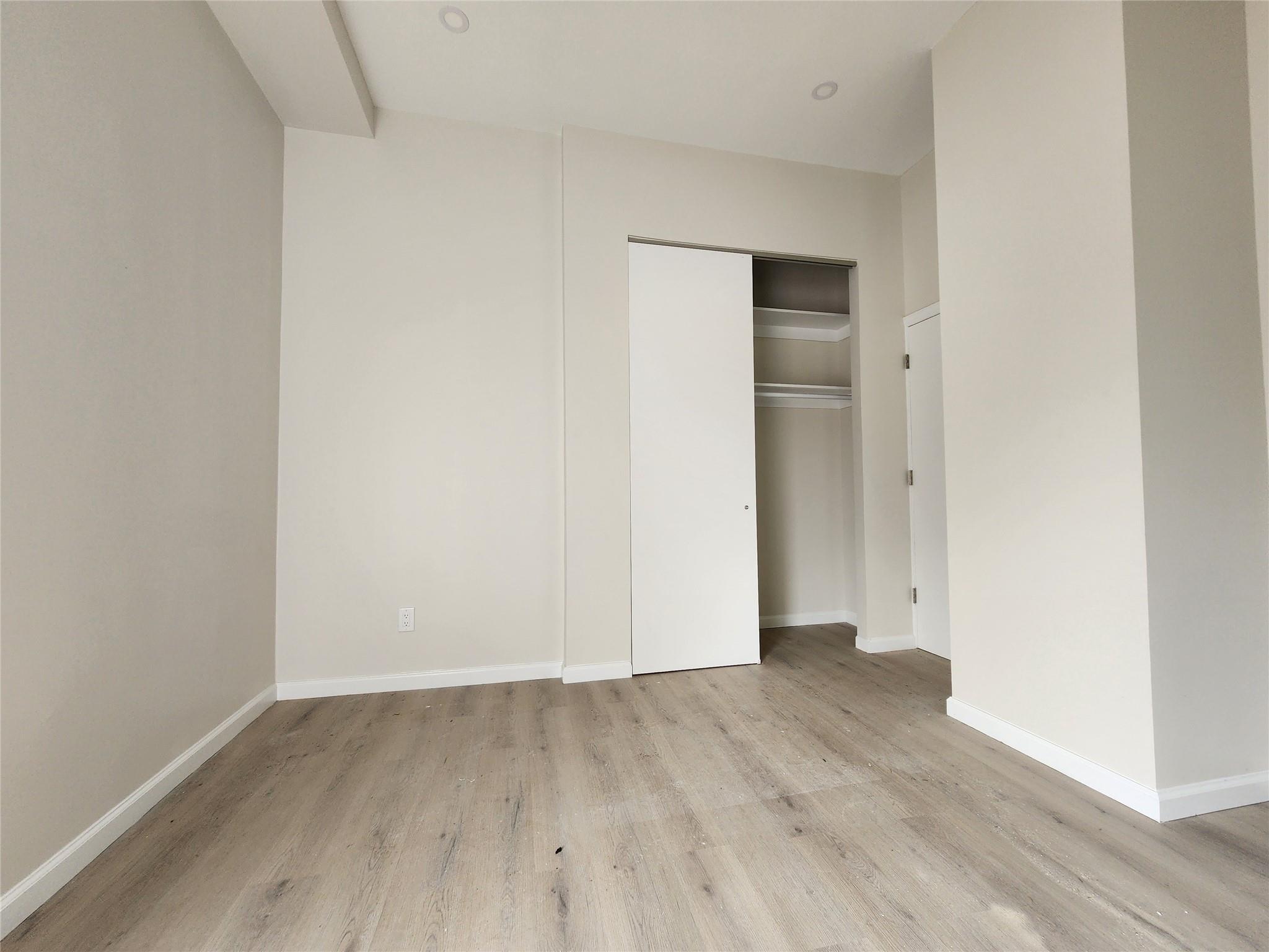 Single Family Wayne Street  Staten Island, NY 10310, MLS-850437-33