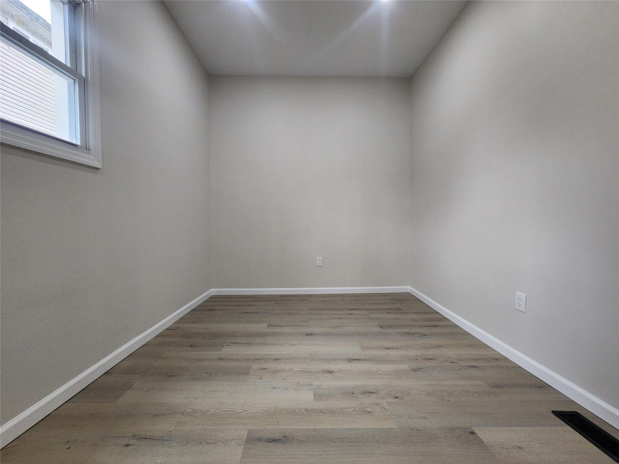 Single Family Wayne Street  Staten Island, NY 10310, MLS-850437-36