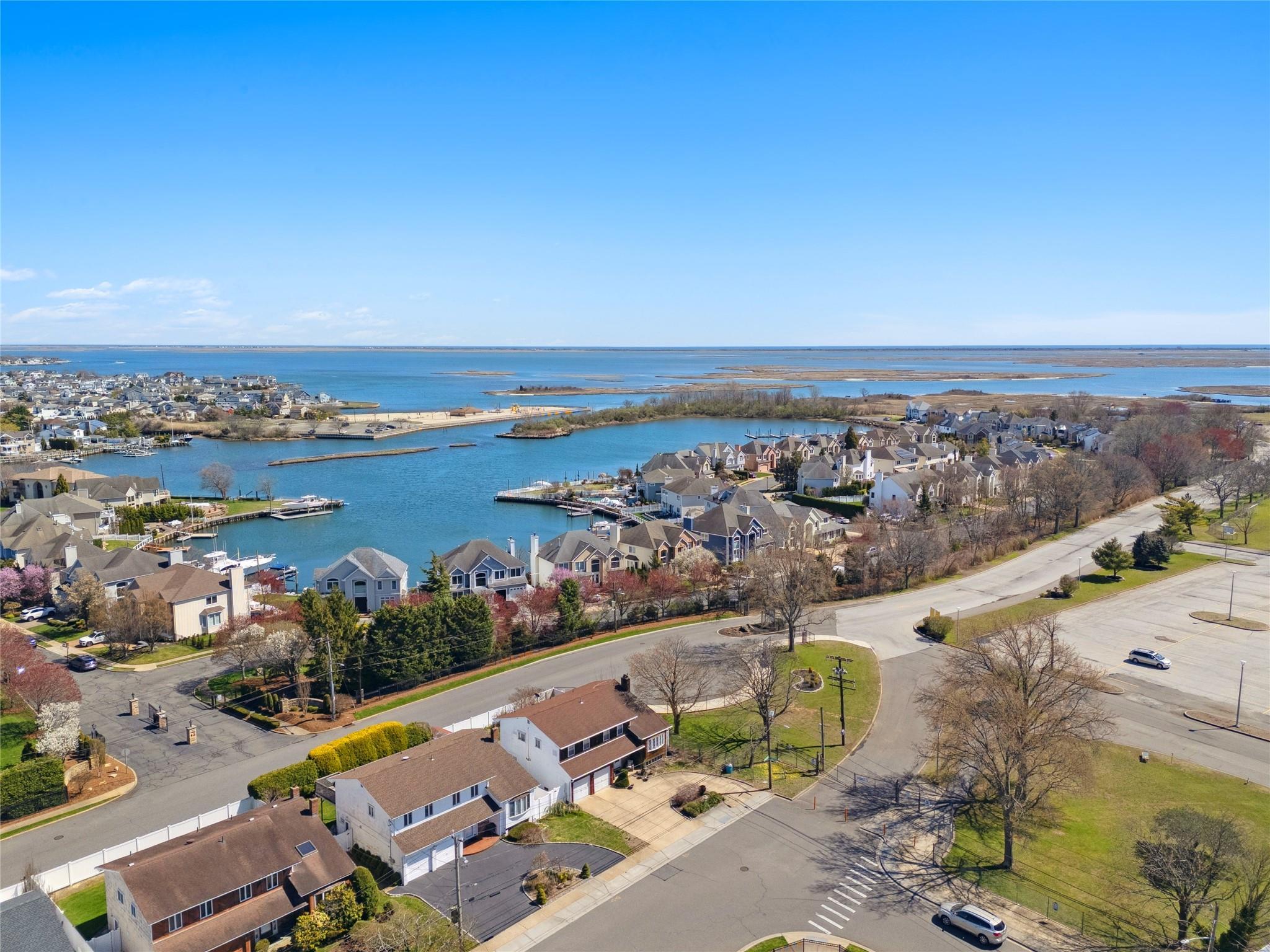 Single Family S Seamans Neck  Nassau County, NY 11783, MLS-850441-28