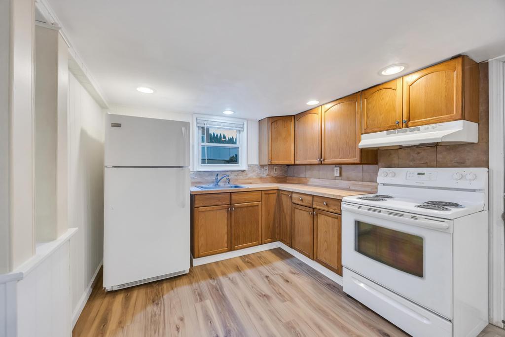 Single Family Walnut  Suffolk County, NY 11754, MLS-850456-10