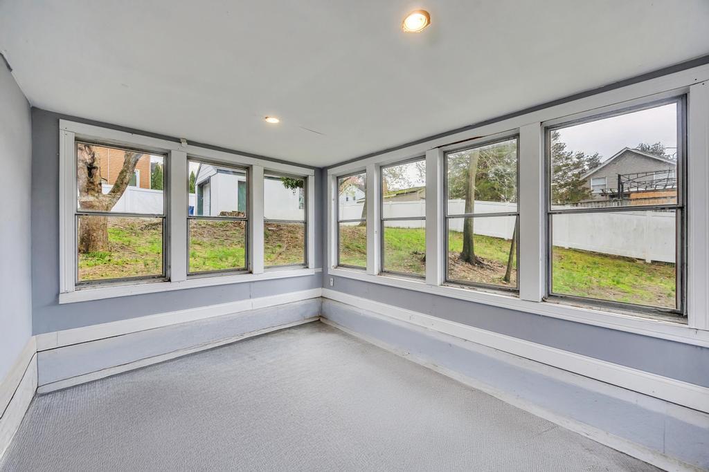 Single Family Walnut  Suffolk County, NY 11754, MLS-850456-27