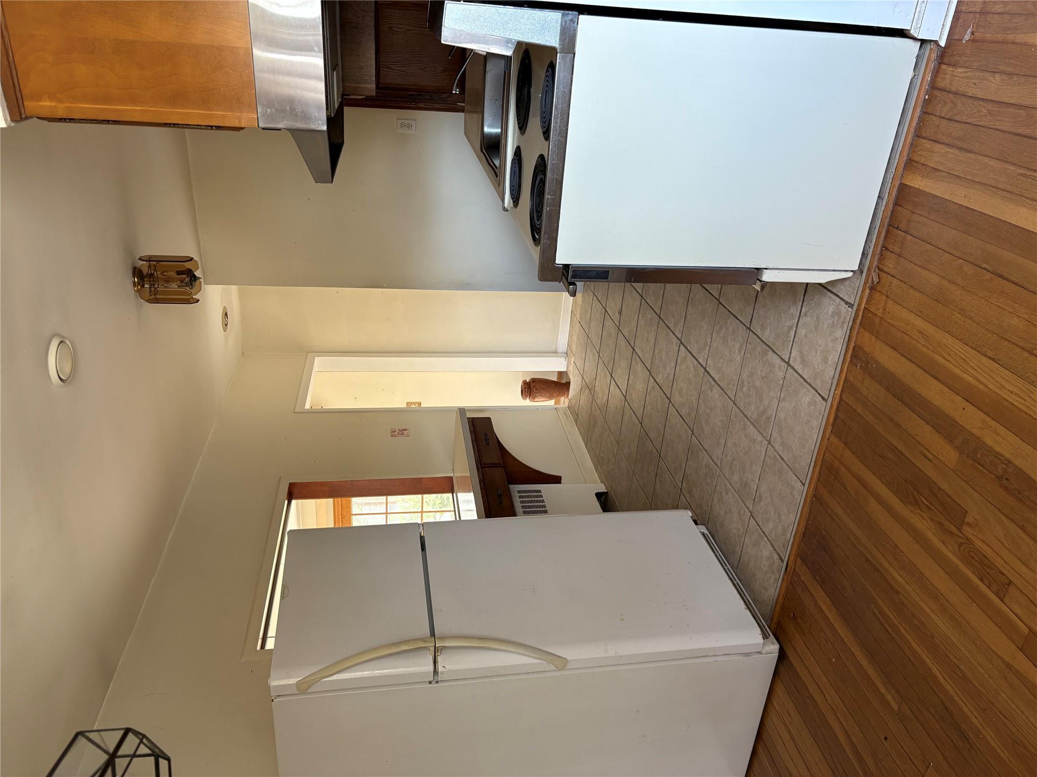 Single Family Dee Place  Suffolk County, NY 11746, MLS-850524-3
