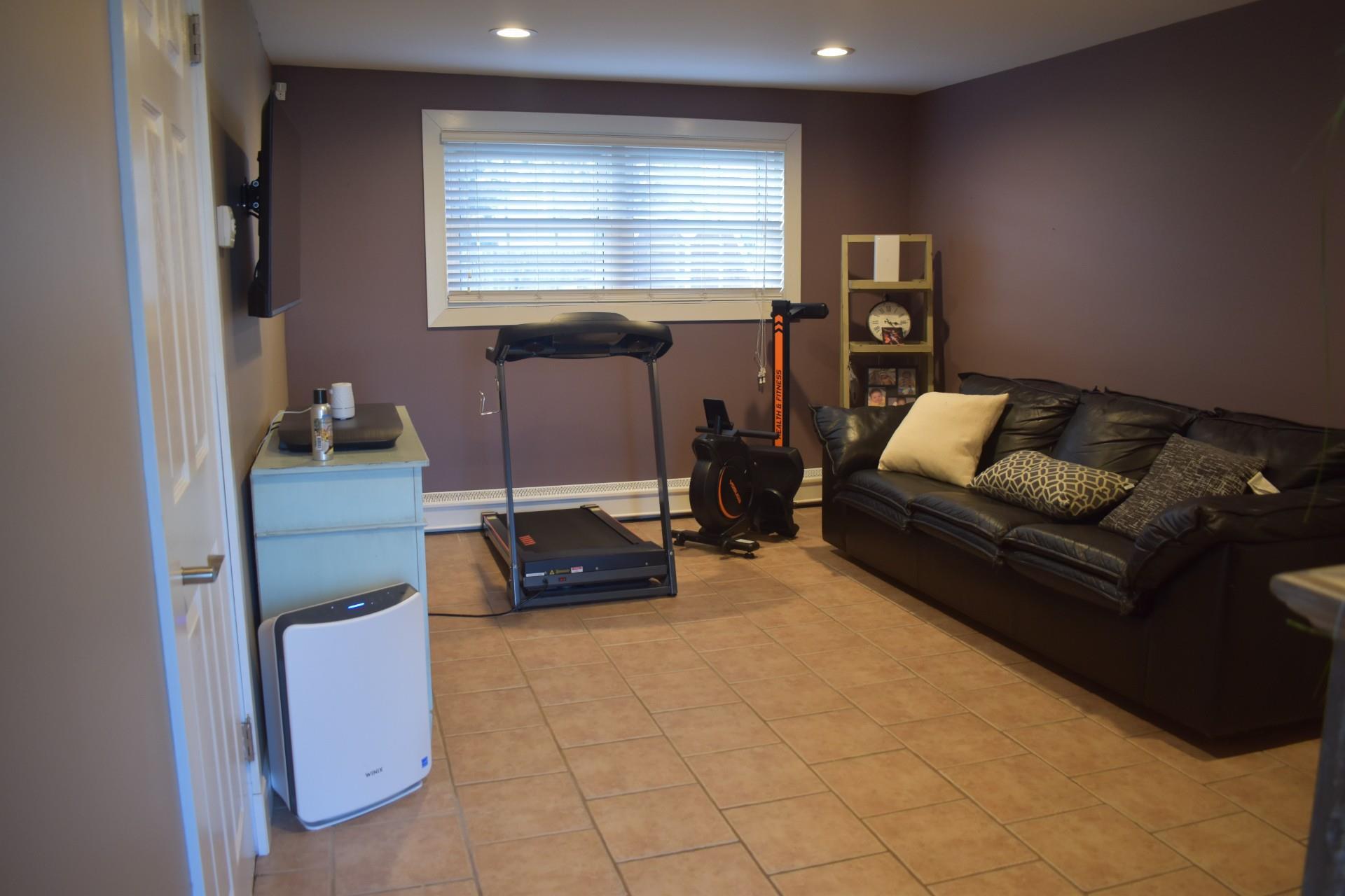 Single Family Keen  Suffolk County, NY 11717, MLS-850550-10