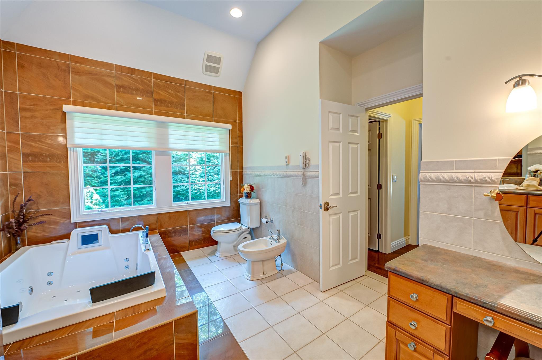 Single Family Eagle Landing  Suffolk County, NY 11766, MLS-850566-22