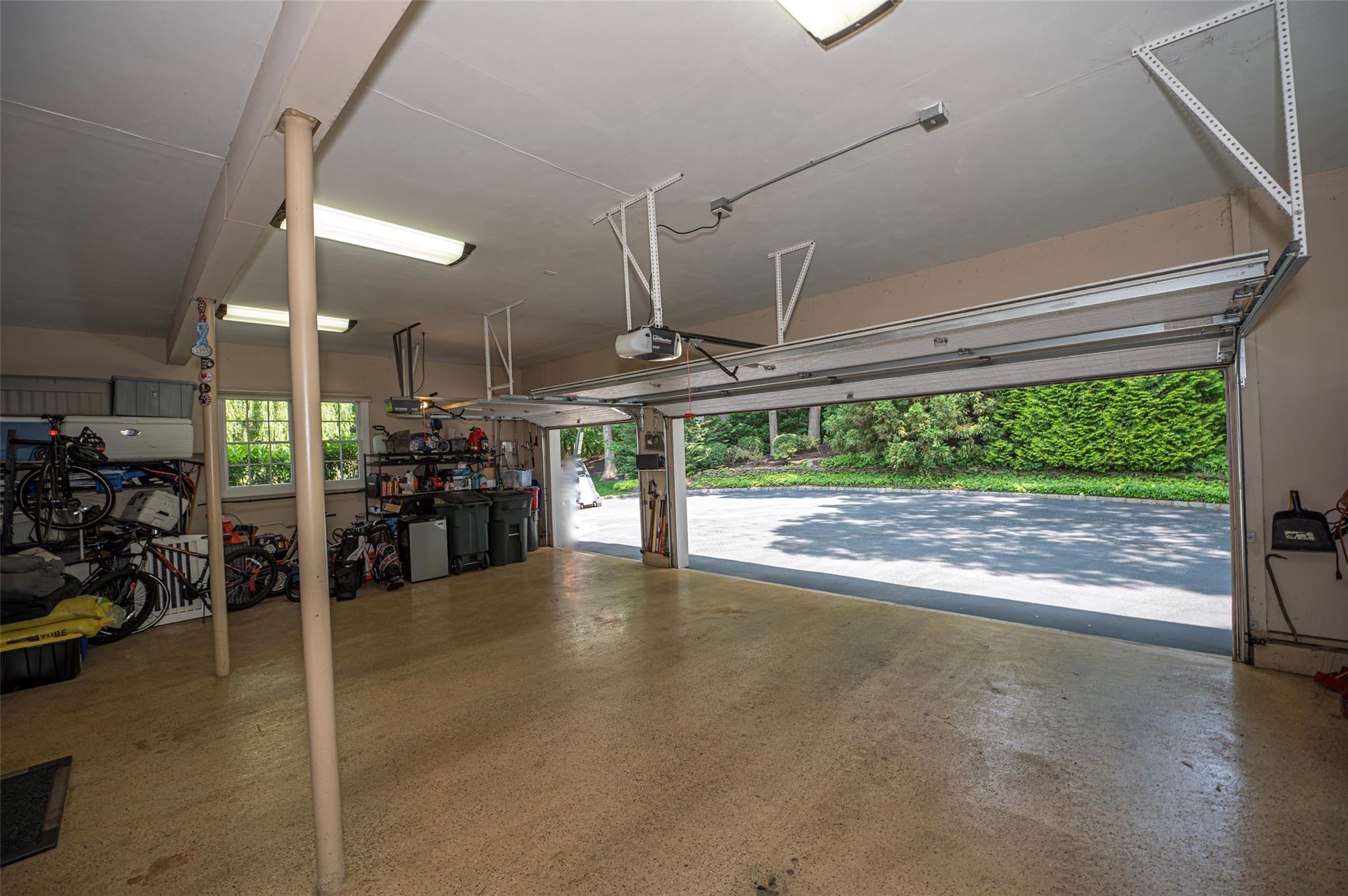 Single Family Eagle Landing  Suffolk County, NY 11766, MLS-850566-46