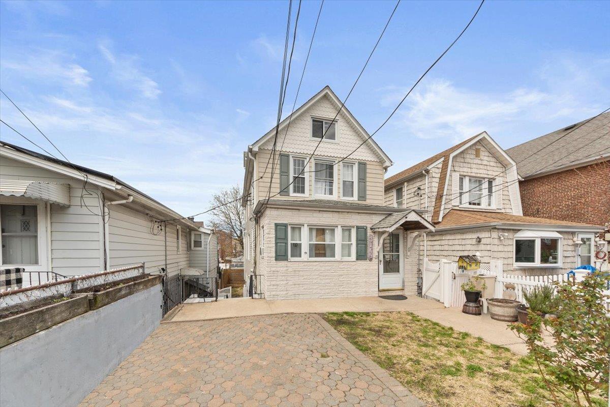 Single Family Fairmount  Bronx, NY 10465, MLS-850592-2