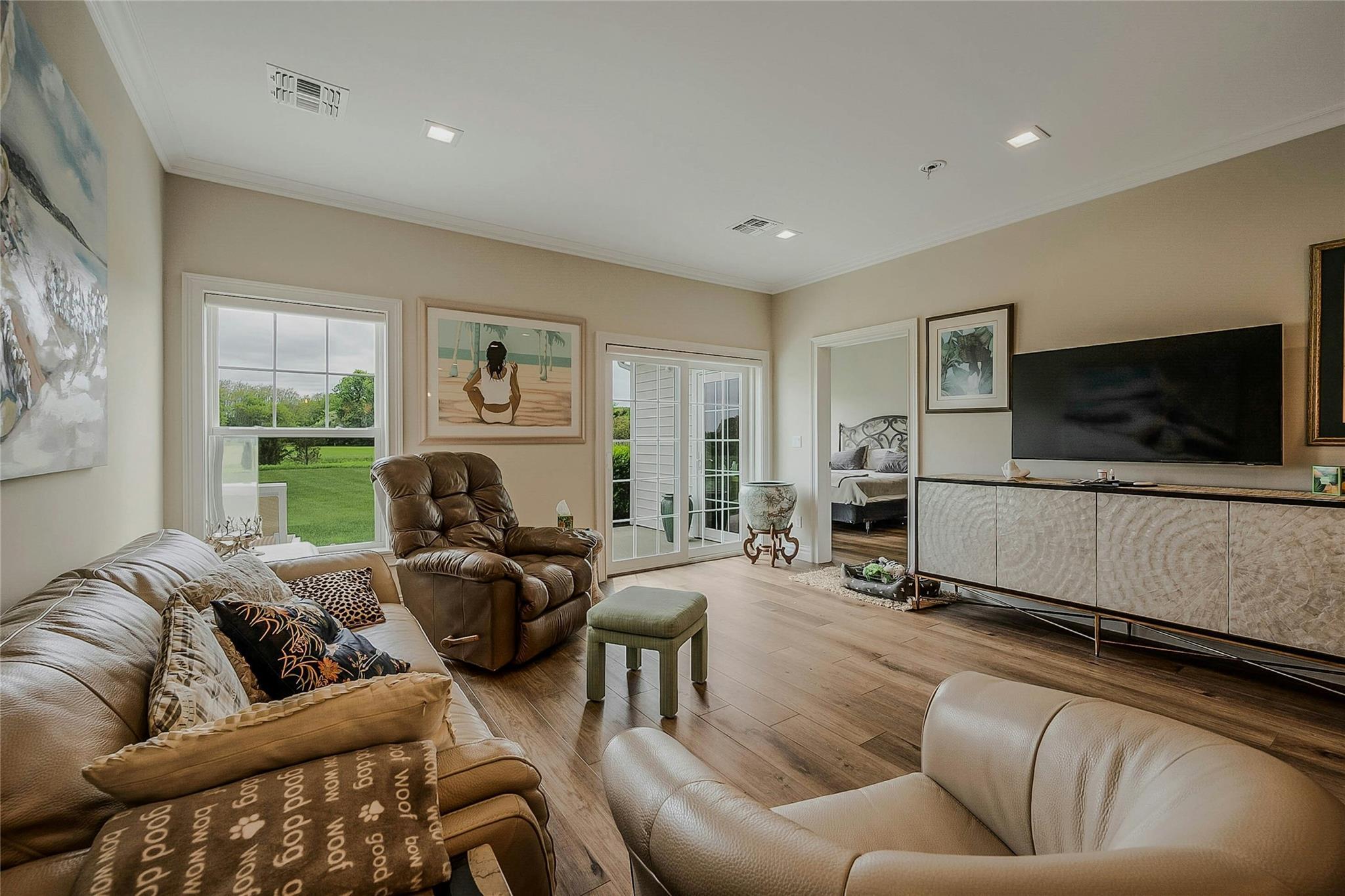 Condo Fox Hill  Suffolk County, NY 11933, MLS-850597-10