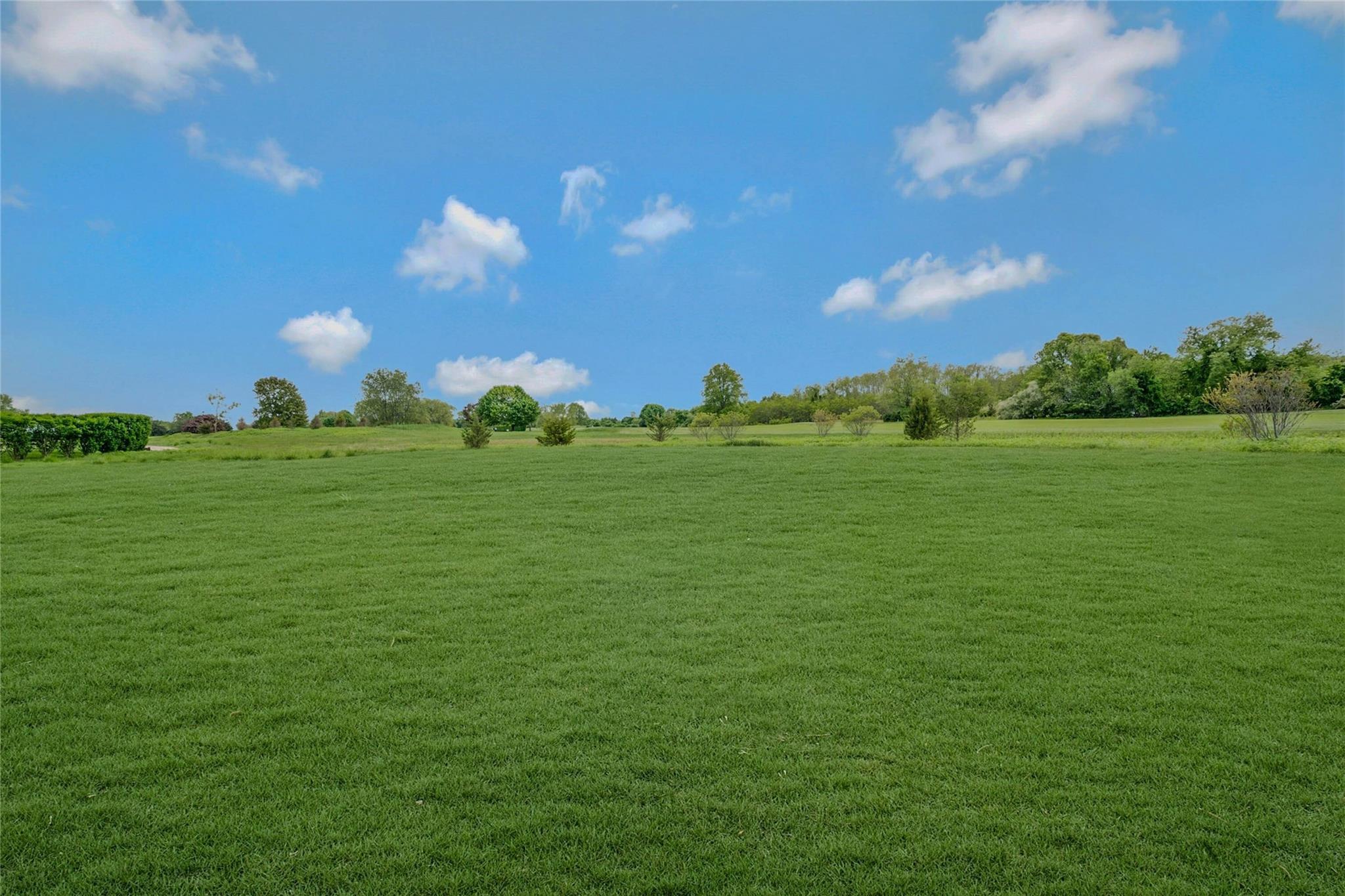Condo Fox Hill  Suffolk County, NY 11933, MLS-850597-26