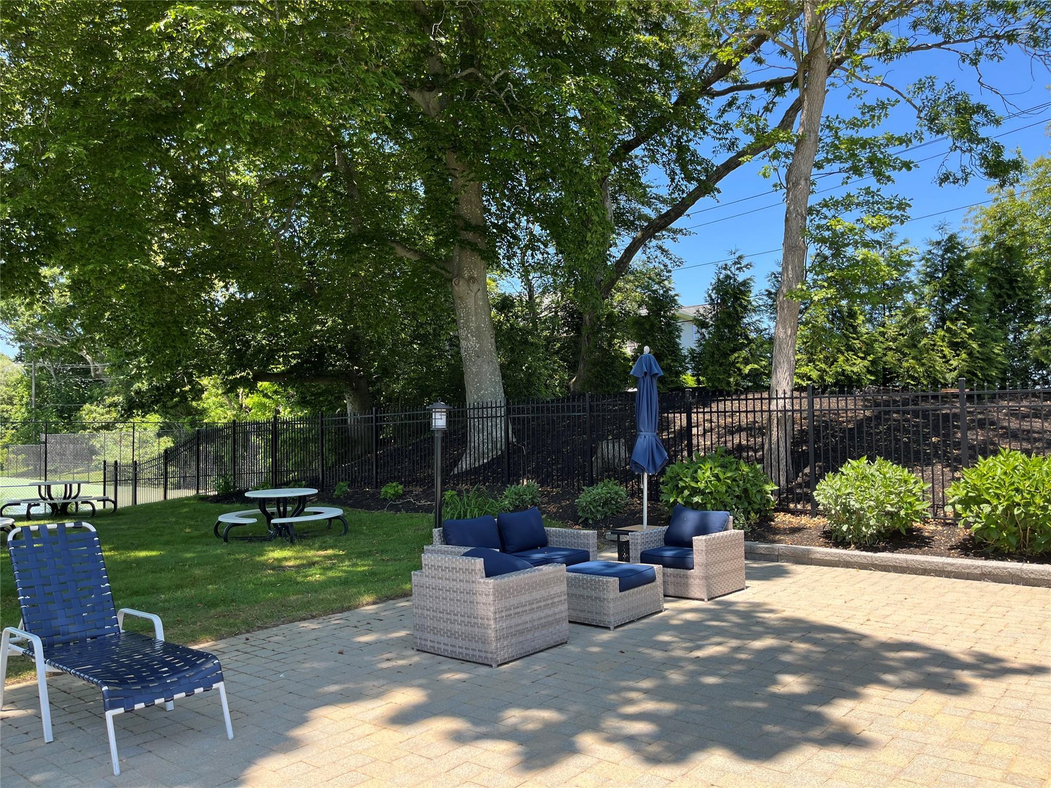 Condo Fox Hill  Suffolk County, NY 11933, MLS-850597-31