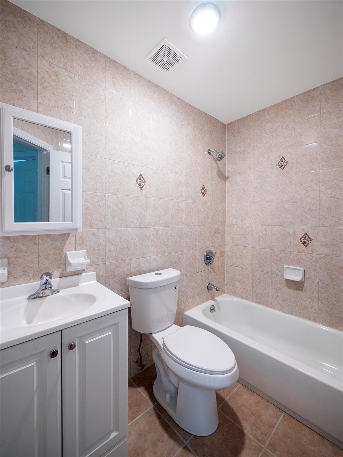 Apartment 220  Queens, NY 11413, MLS-850607-6