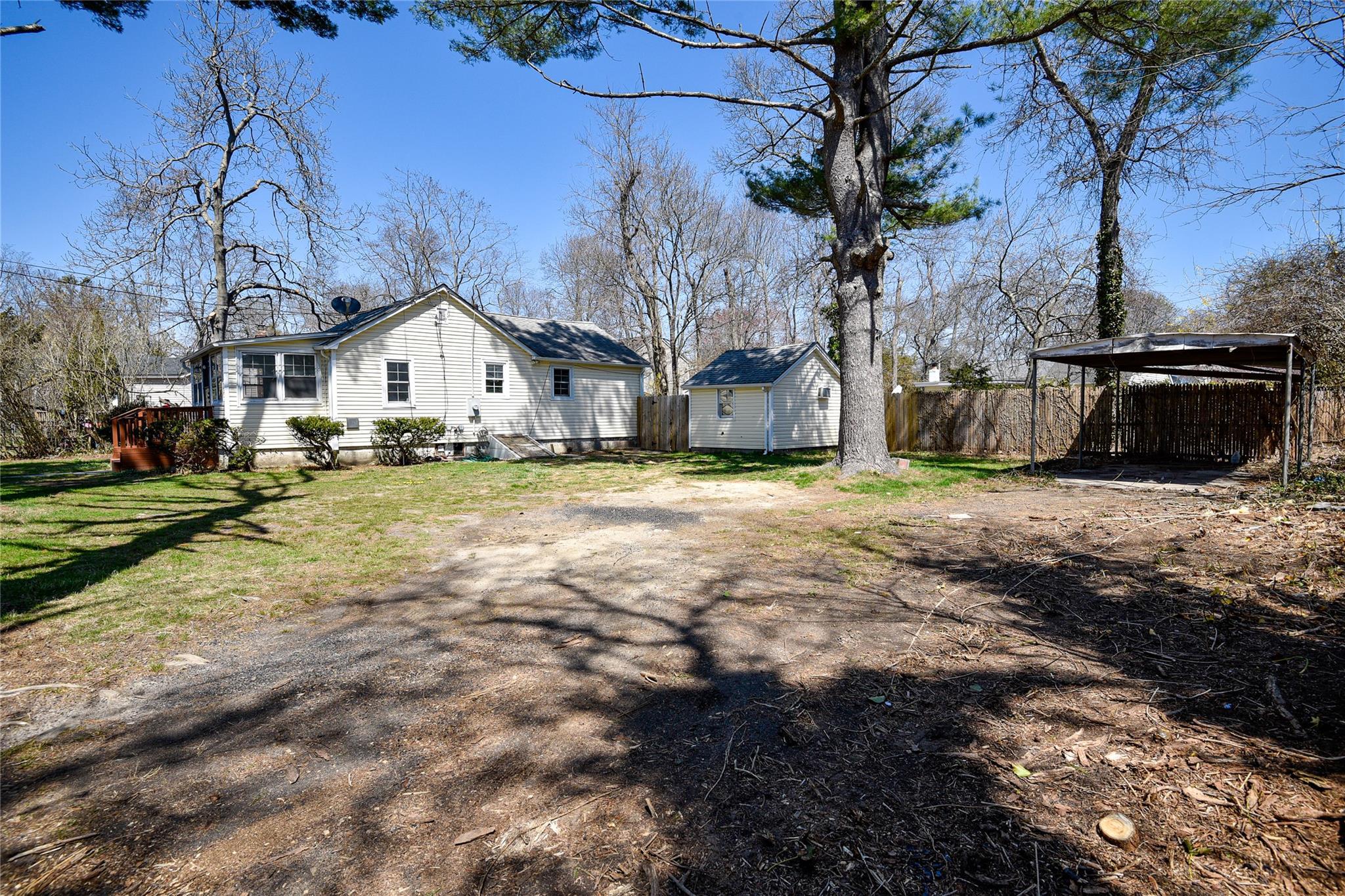 Single Family Locust  Suffolk County, NY 11951, MLS-850658-35