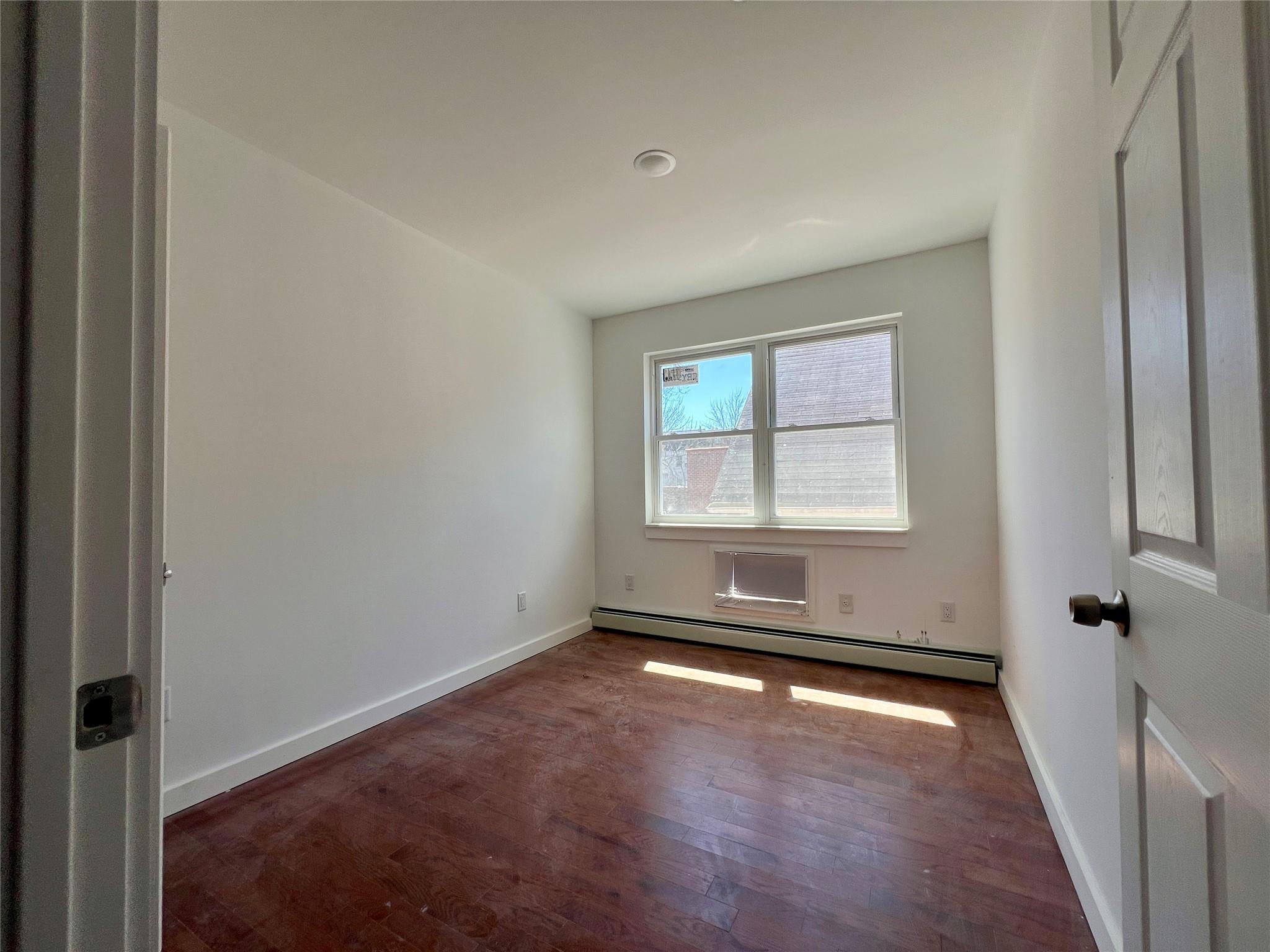 Single Family Bronx  Bronx, NY 10470, MLS-850662-7